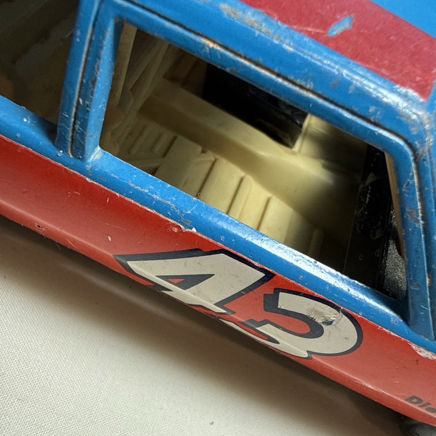 Vintage Ertl Richard Petty STP 43 1980 Chevrolet Caprice 1/24 NASCAR Diecast Car