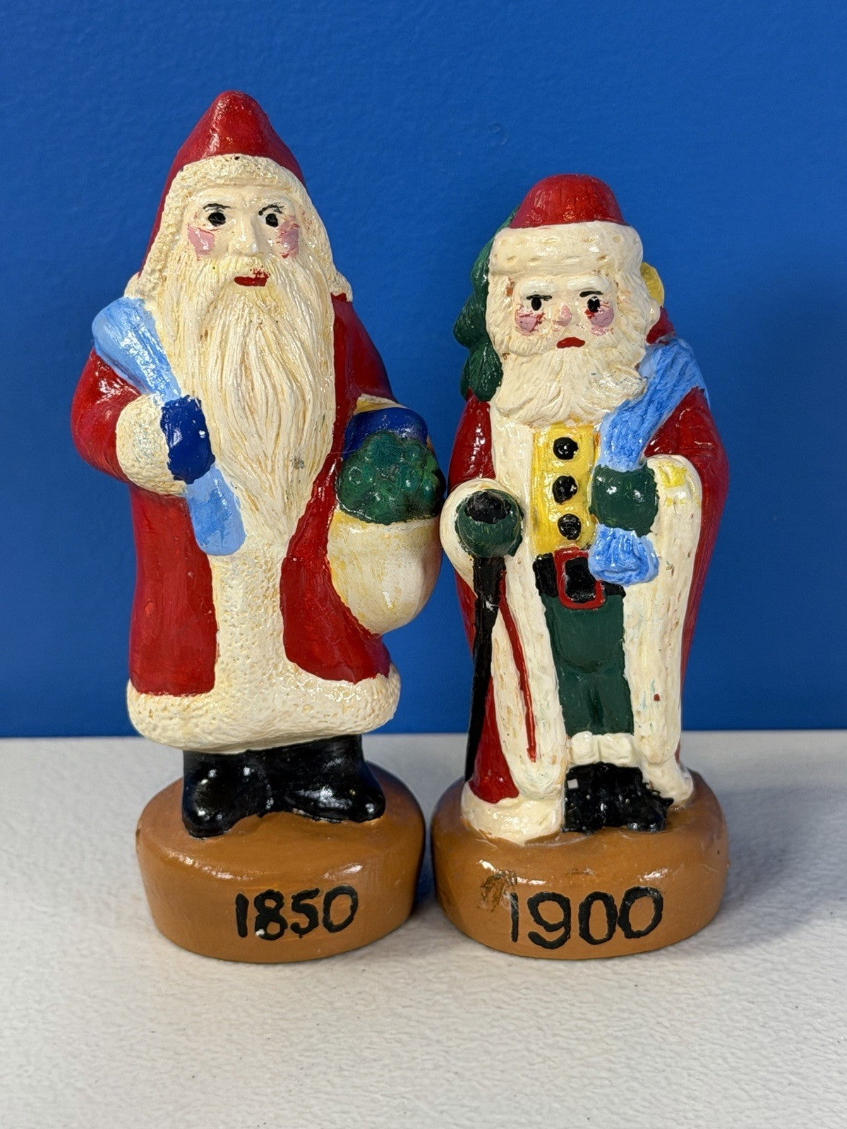 Vintage Hand Painted Resin Santa Claus Figurines Lot of 2 Antique Style Pair