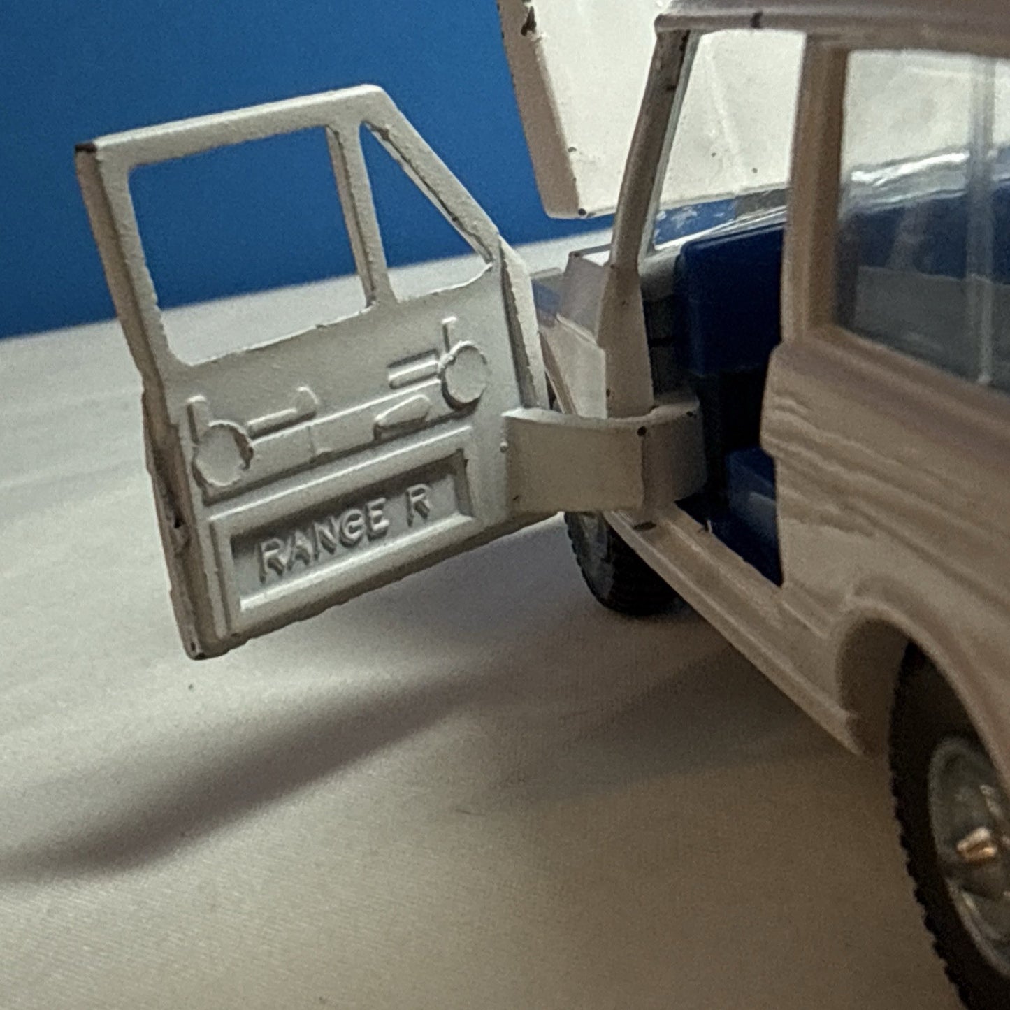 Vintage Range Rover Ambulance Dinky 268 Opening Hood Doors Hatch With Stretcher