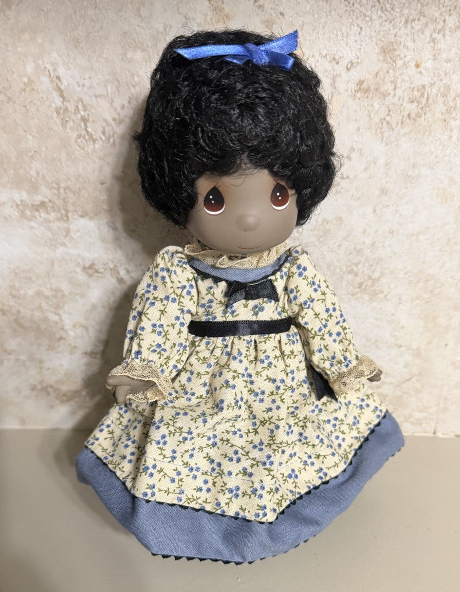 Vintage 1989 Precious Moments Children of the World Mazie Doll Original