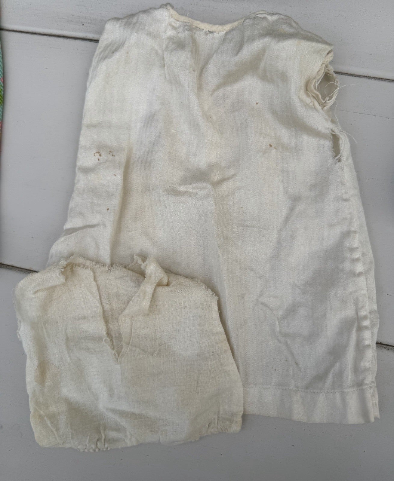 Vintage Doll Suitcase with Vintage Homemade Doll Clothes 23 Pieces