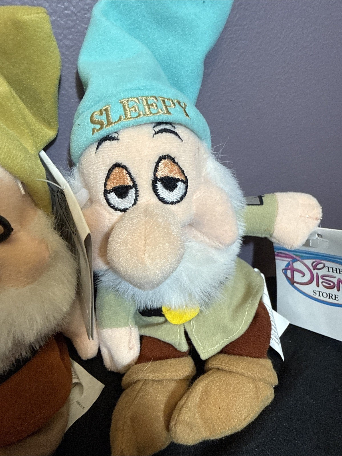 Disney store lot of 6 bean bag dwarfs doc sleepy sneezy grumpy happy bashful