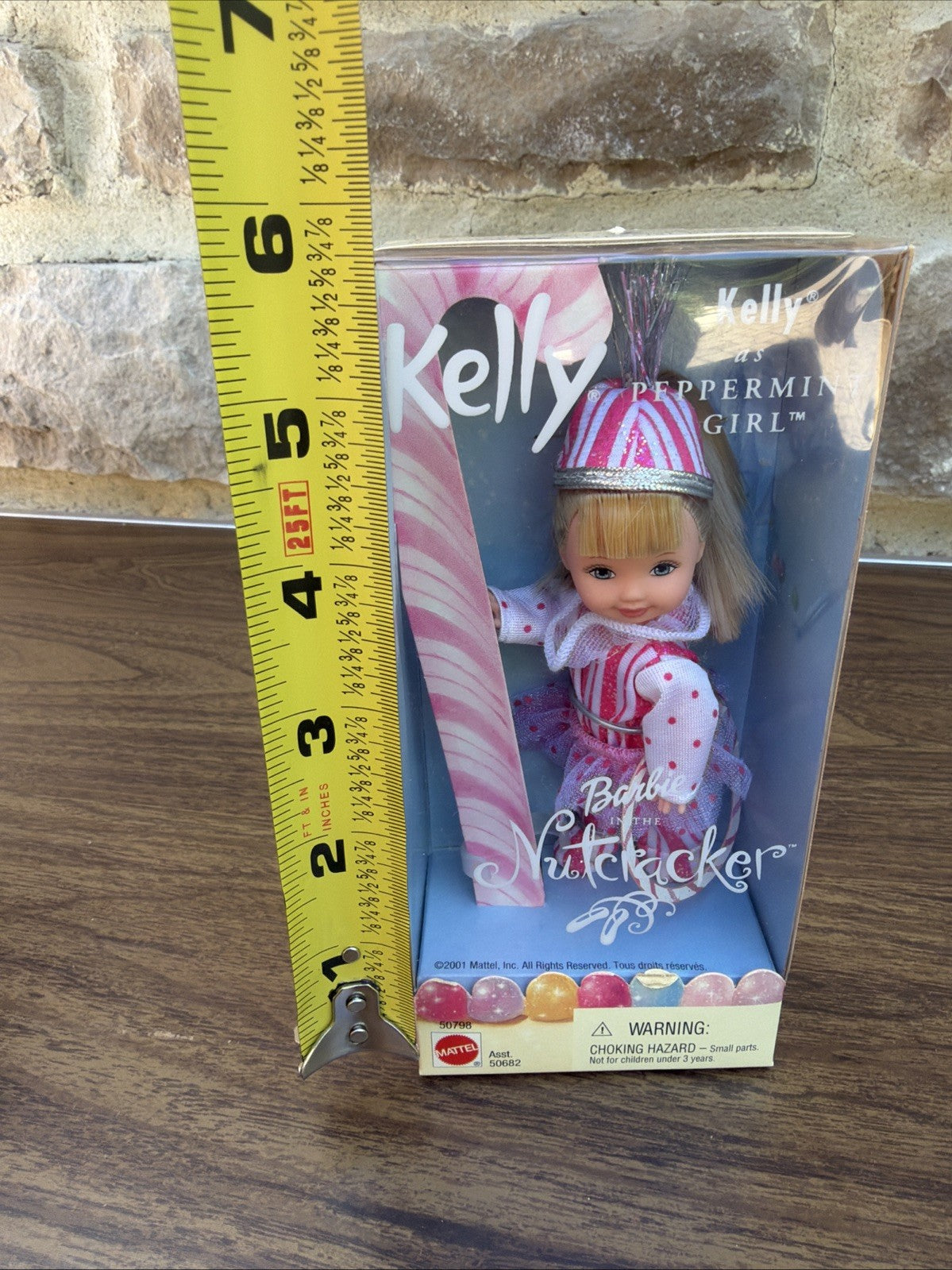 2001 Kelly Barbie Peppermint Girl Nutcracker Doll Blonde New in Box