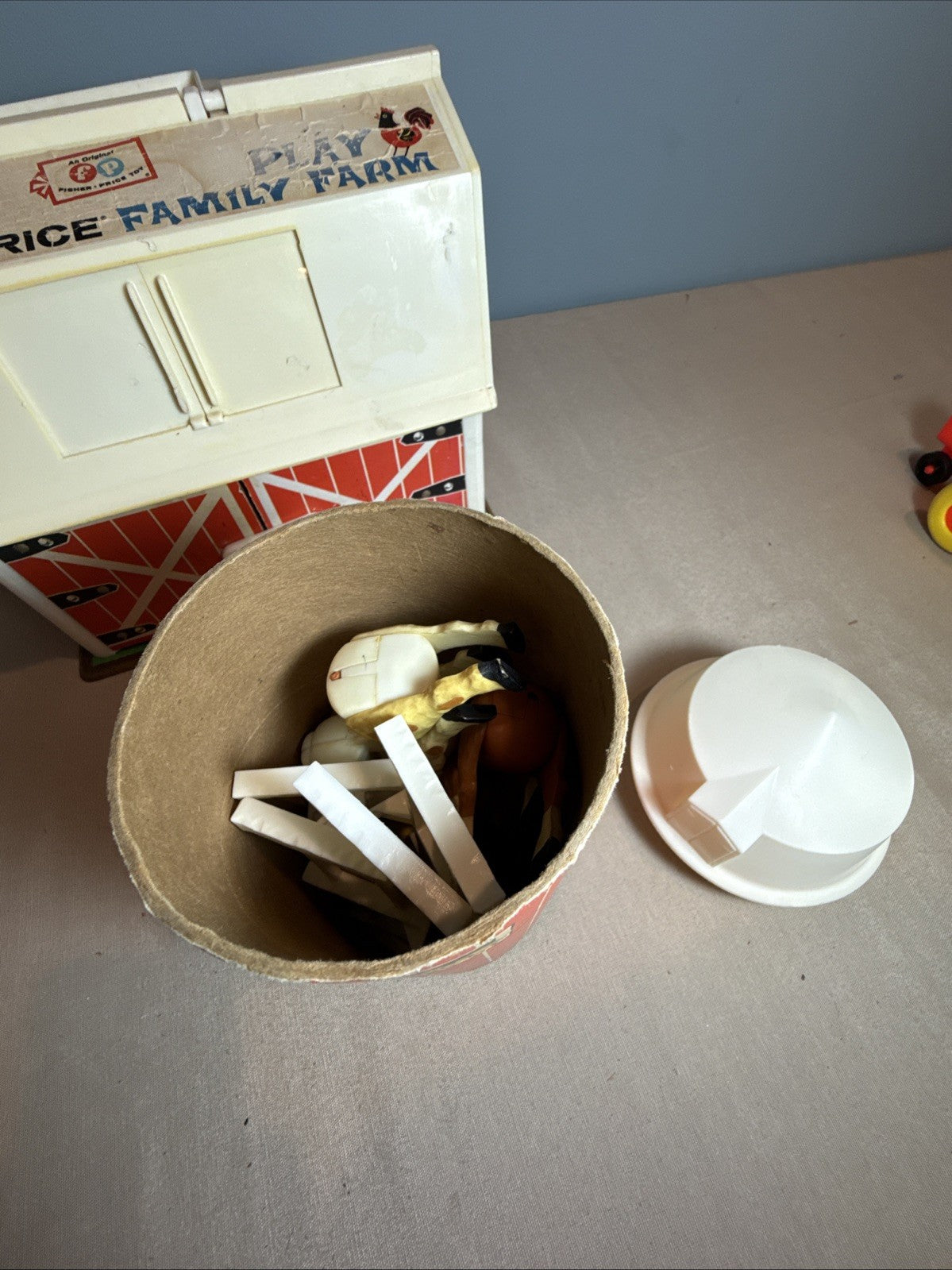 Vintage Fisher-Price Play Family Farm Set #915 Barn Silo Tractor Incomplete