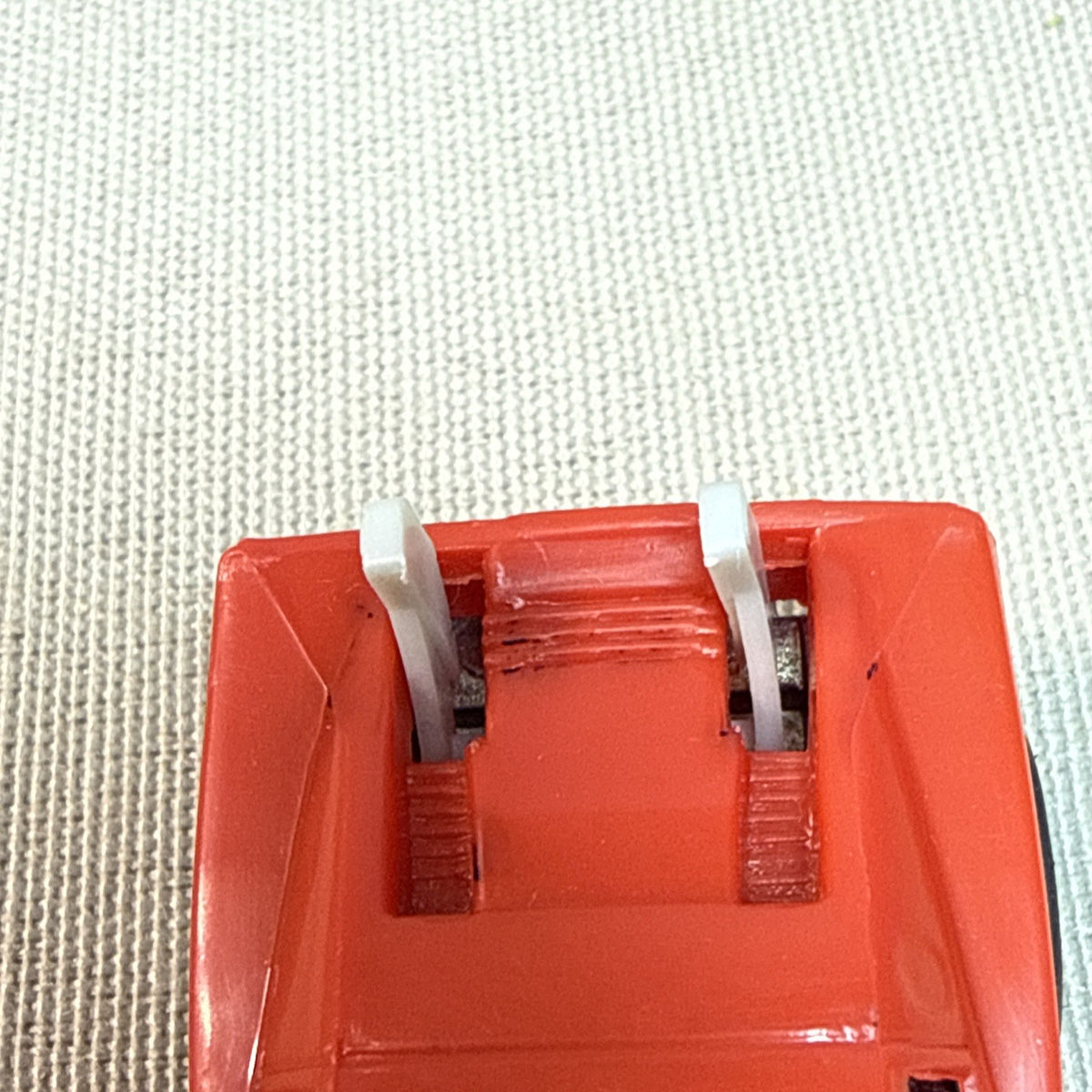 Hot Wheels Power Command Ferrari Testarossa Red 1986 Metal Base Pull Back Racer