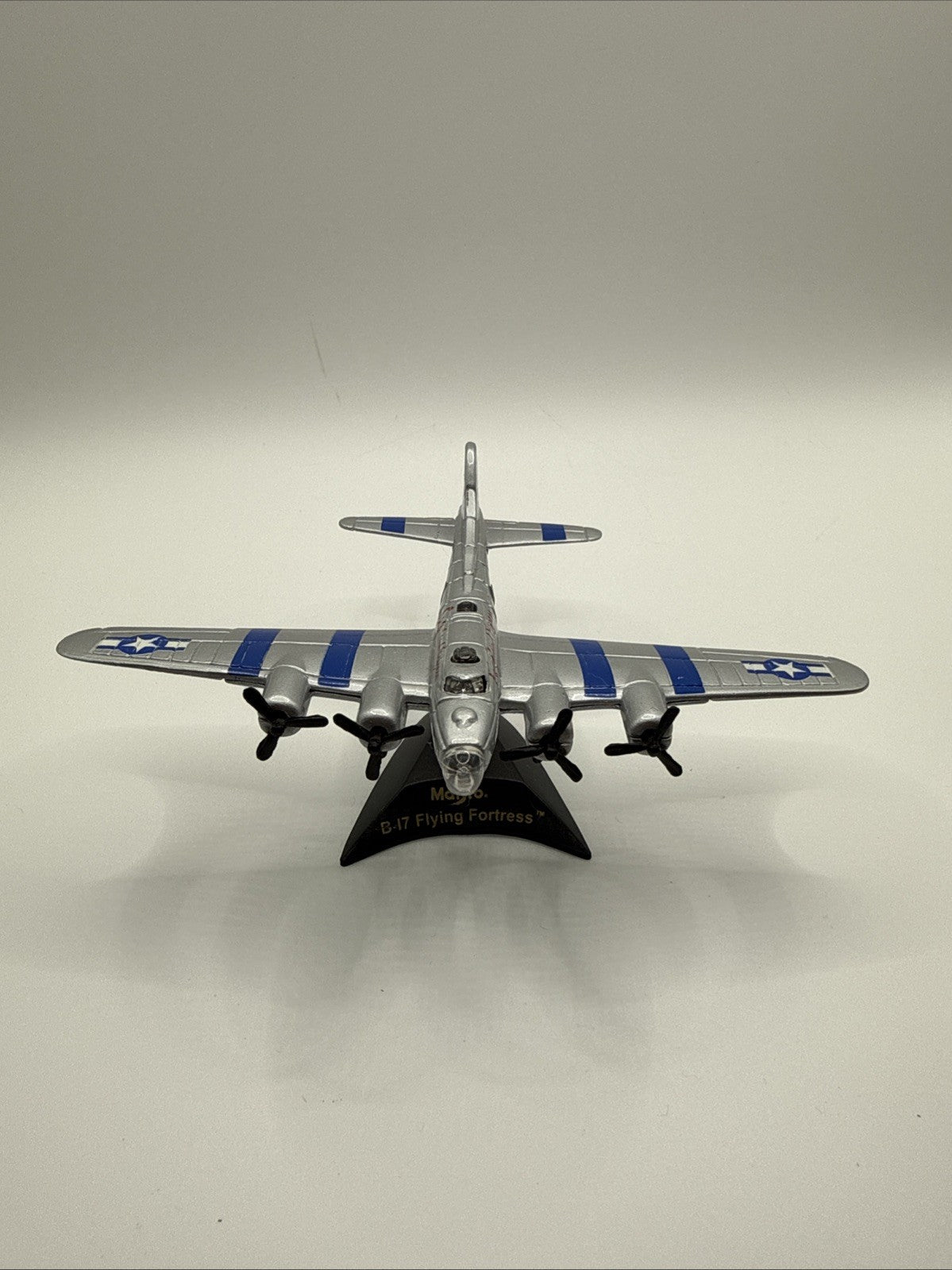 Boeing B-17 Flying Fortress Sugarland Express Diecast Replica with Stand Maisto