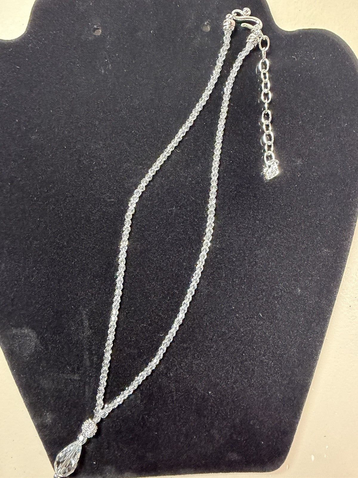 Swarovski Crystal Pendant Necklace Teardrop Silver Tone Chain Certificate Box