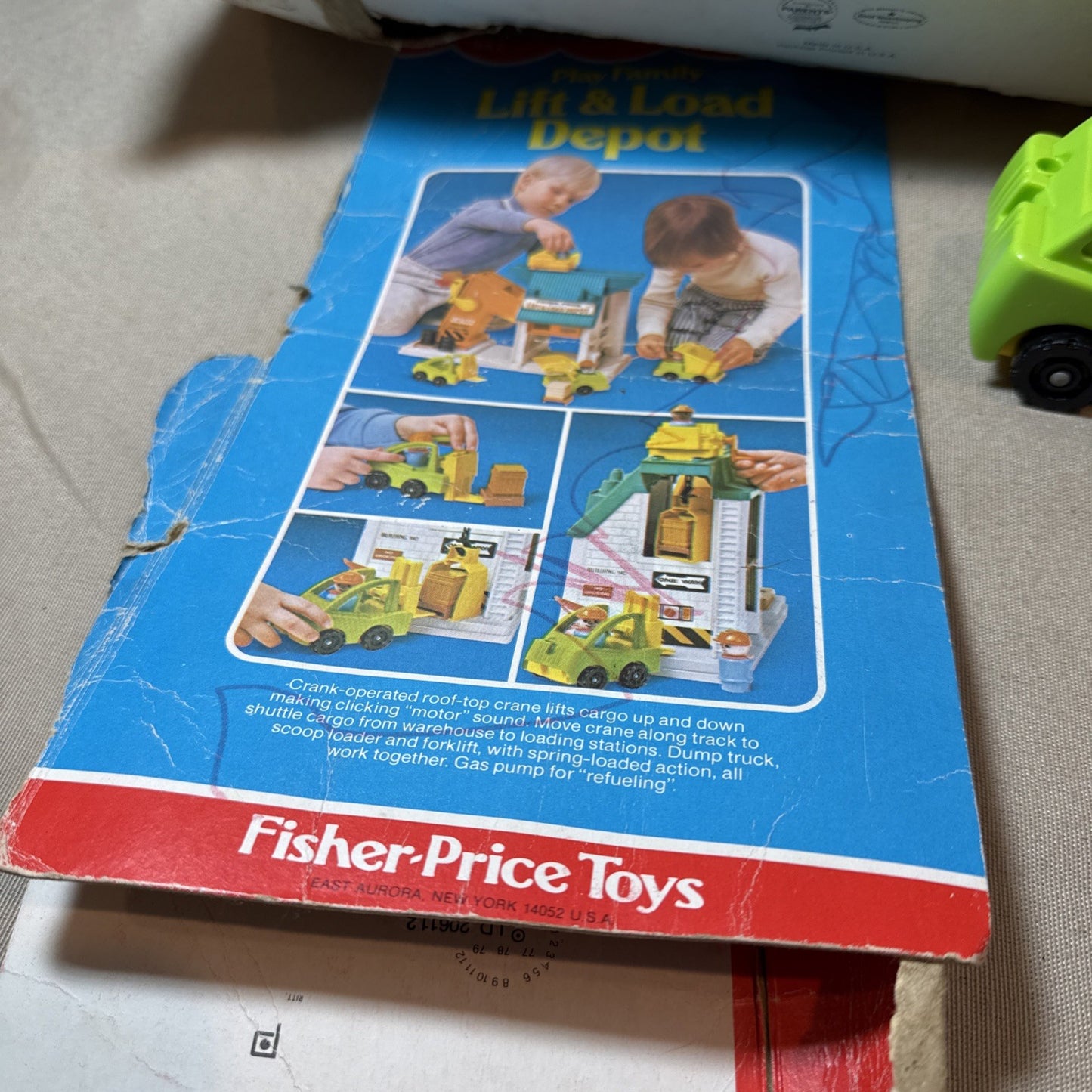 Vintage Fisher Price Little People Lift & Load Depot Construction Set COMPLETE