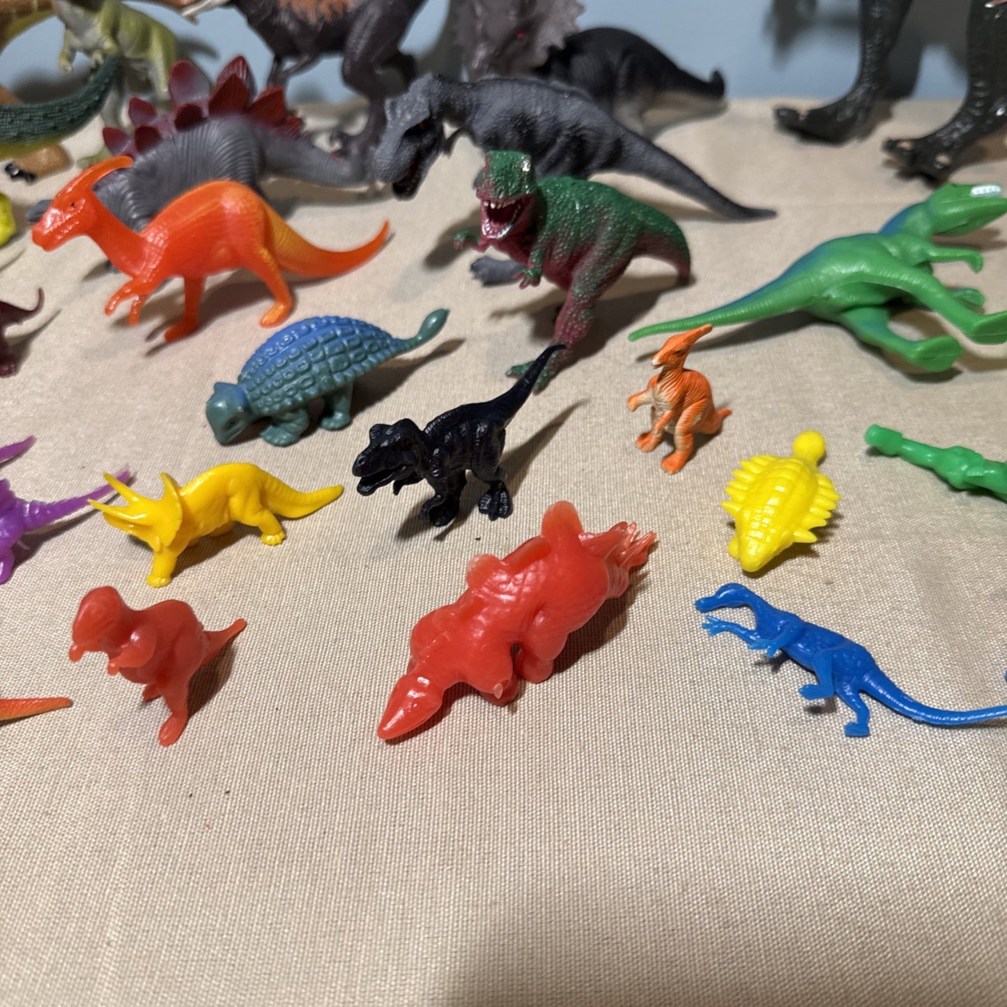 Toy Dinosaur Figure Lot 39 Vintage Modern Mixed Sizes Plastic Animals