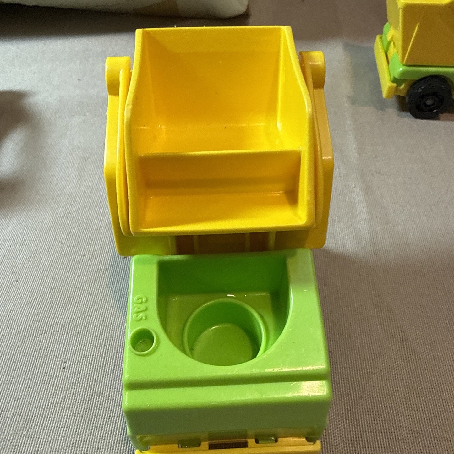 Vintage Fisher Price Little People Lift & Load Depot Construction Set COMPLETE