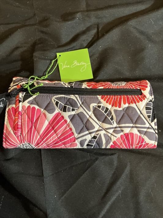 Vera Bradley Wallet Magnetic Closure Floral Pattern New With Tags