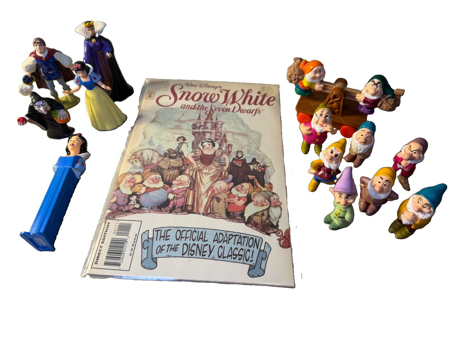 Vintage Disney Snow White Seven Dwarfs Figures PEZ Dispenser Comic Book Toy Lot
