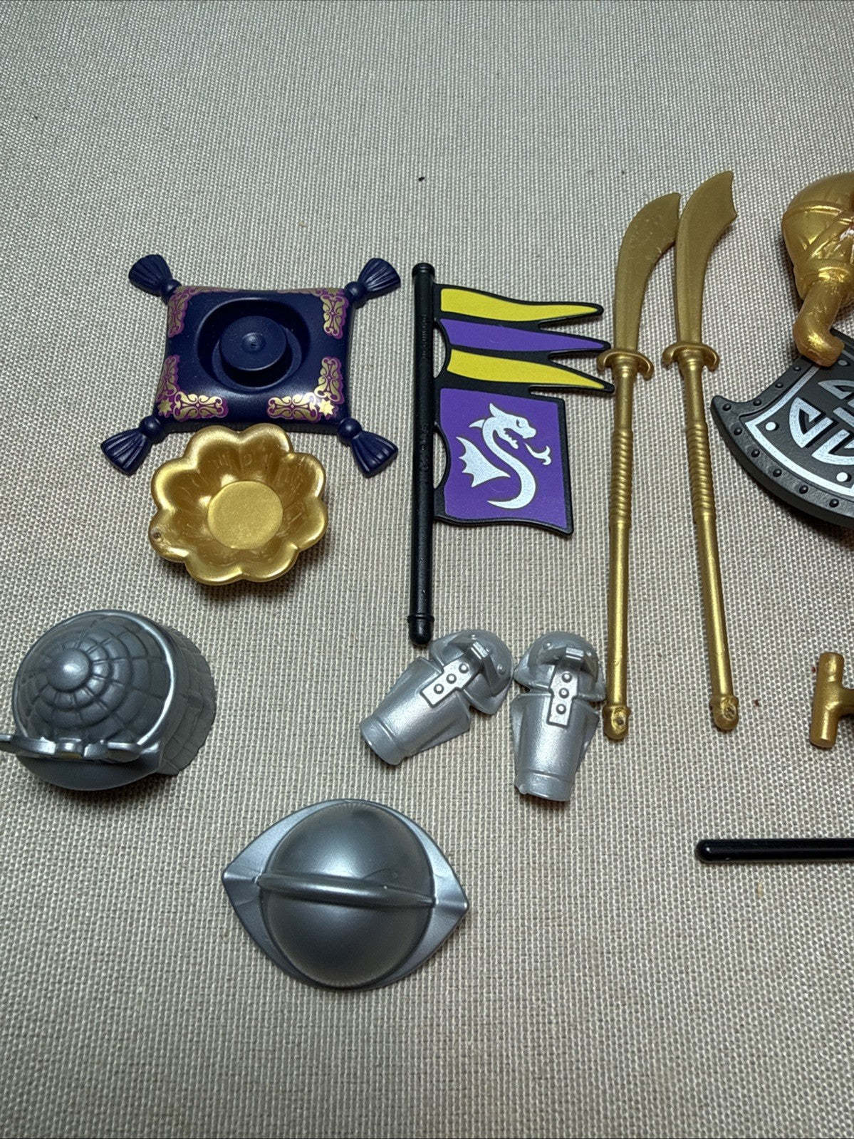 Playmobil Dragon Knight Genie Conquistatore, Queen Others With Accessories