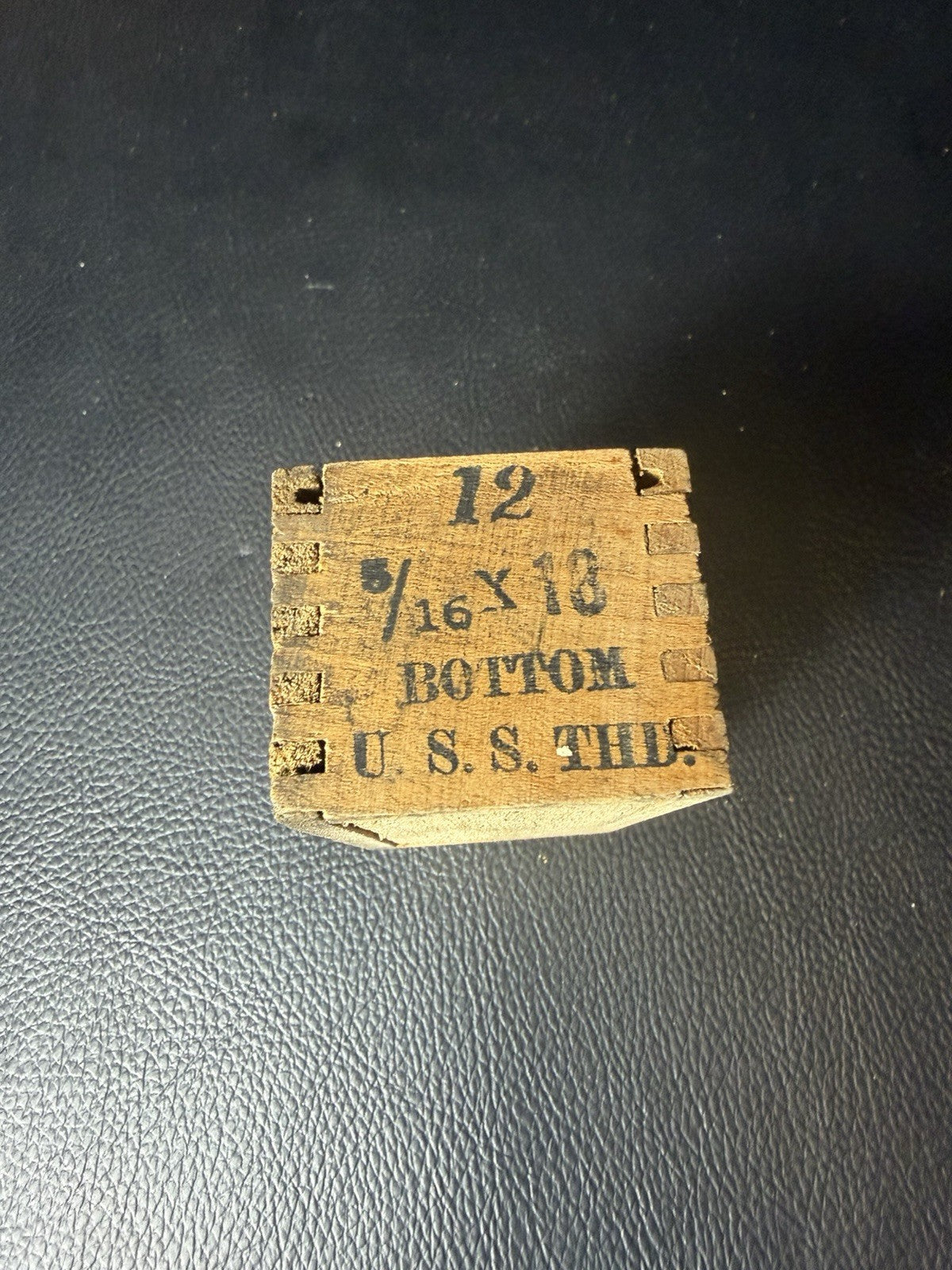Vintage Standard Tool Co Wood Hand Tap Box 5/16 18 USS Thread Cleveland Ohio