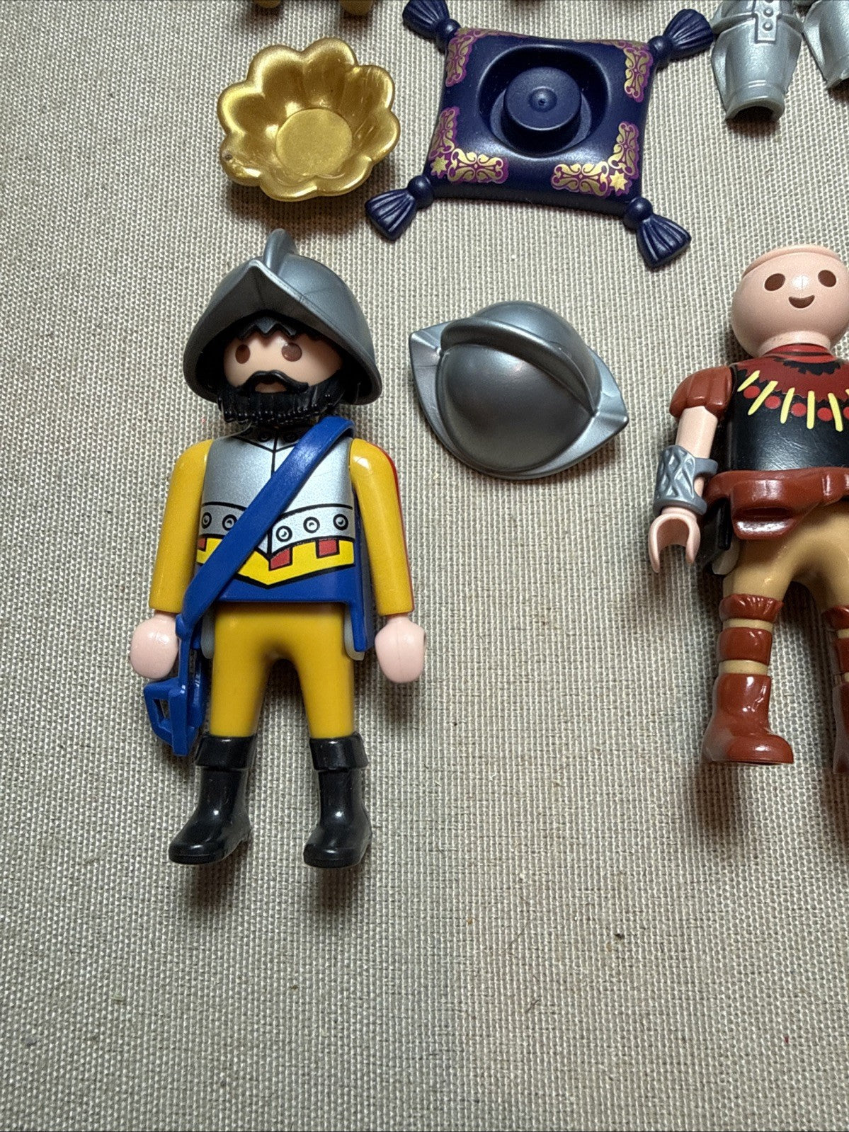 Playmobil Dragon Knight Genie Conquistatore, Queen Others With Accessories