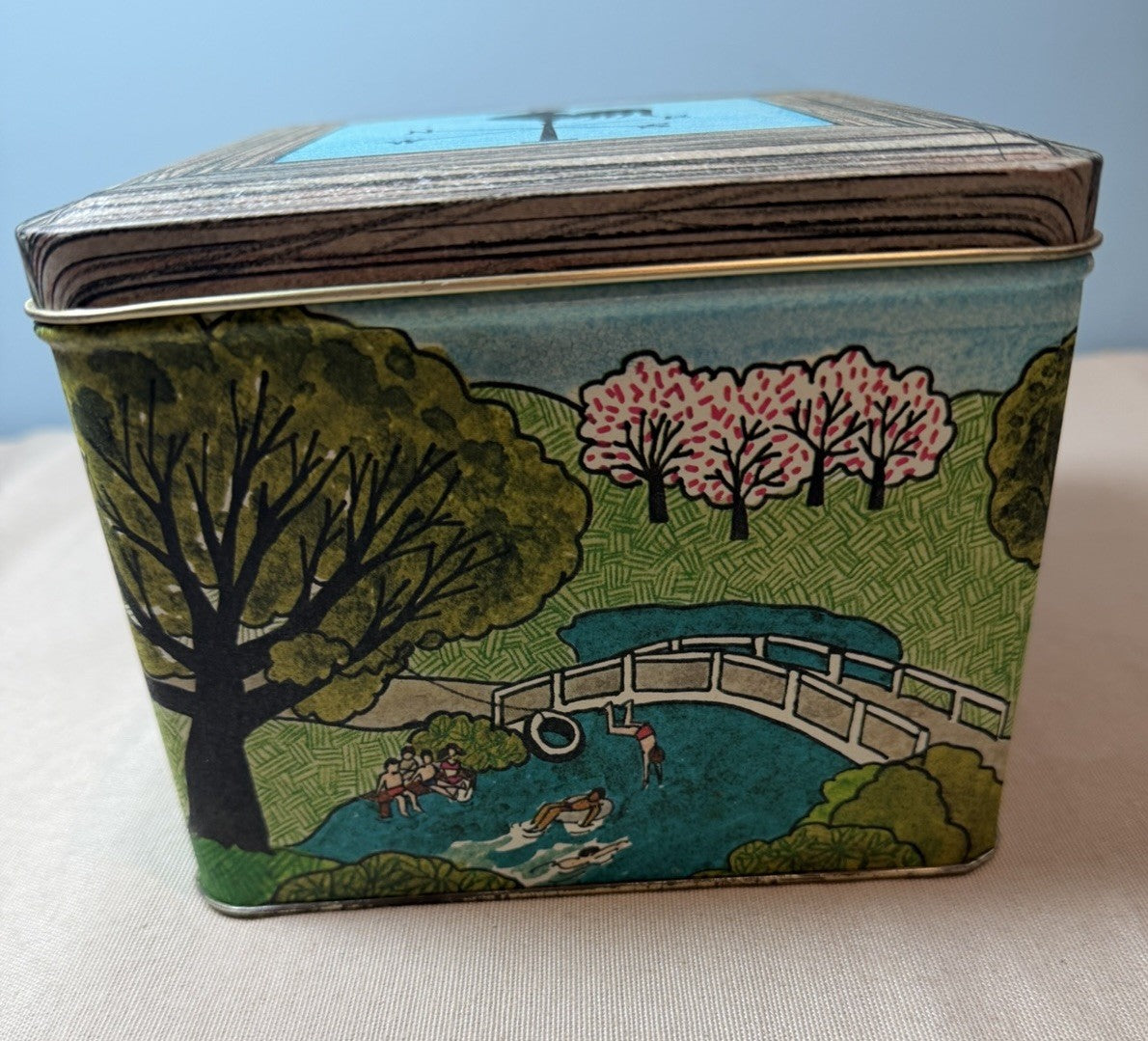 Vintage Morley Candy Makers Collectors Square Tin Detroit Michigan Candy Box