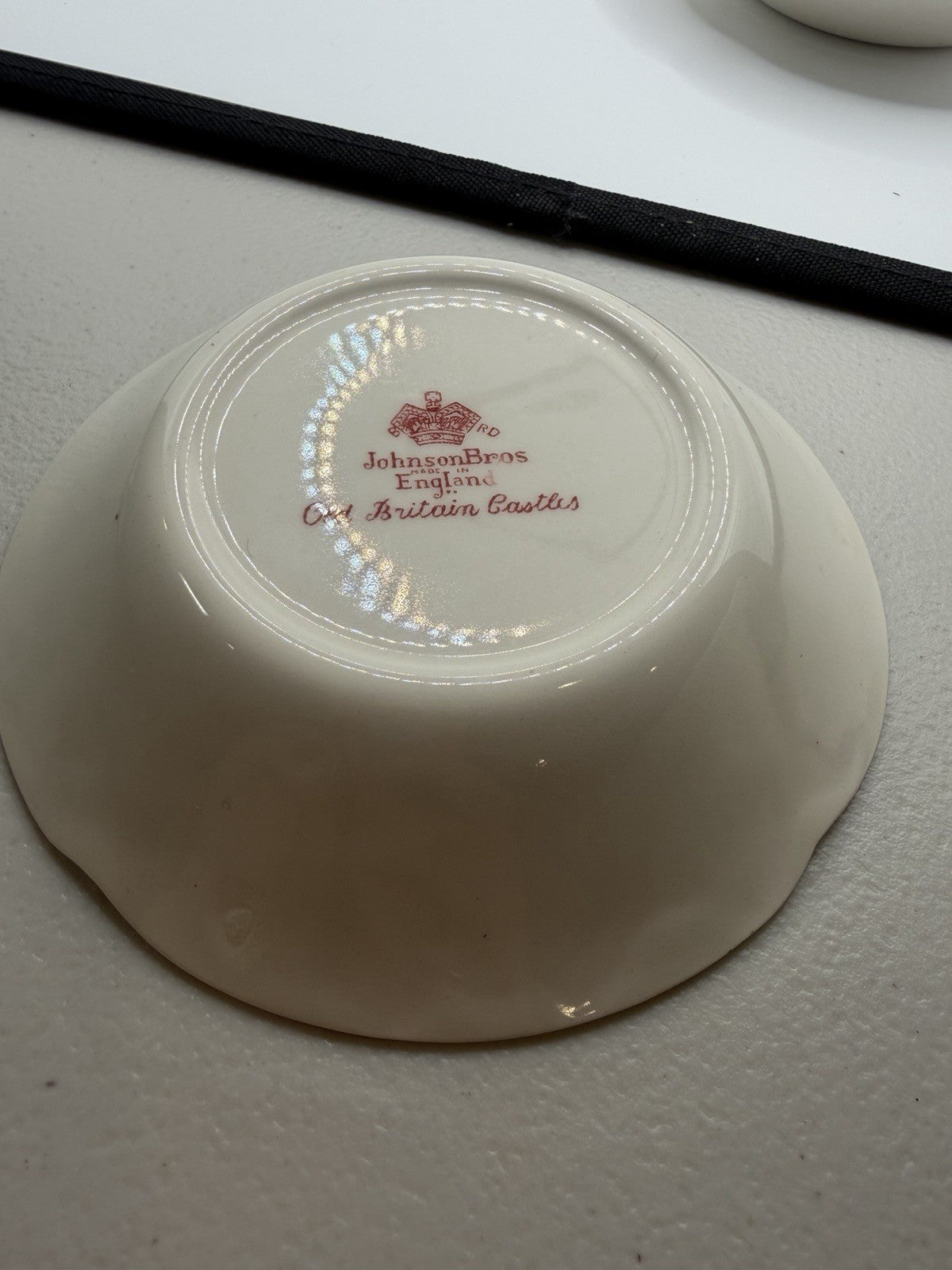 Johnson Brothers Old Britain Castles Red Oval Vegetable Bowl 2 Dessert Bowls