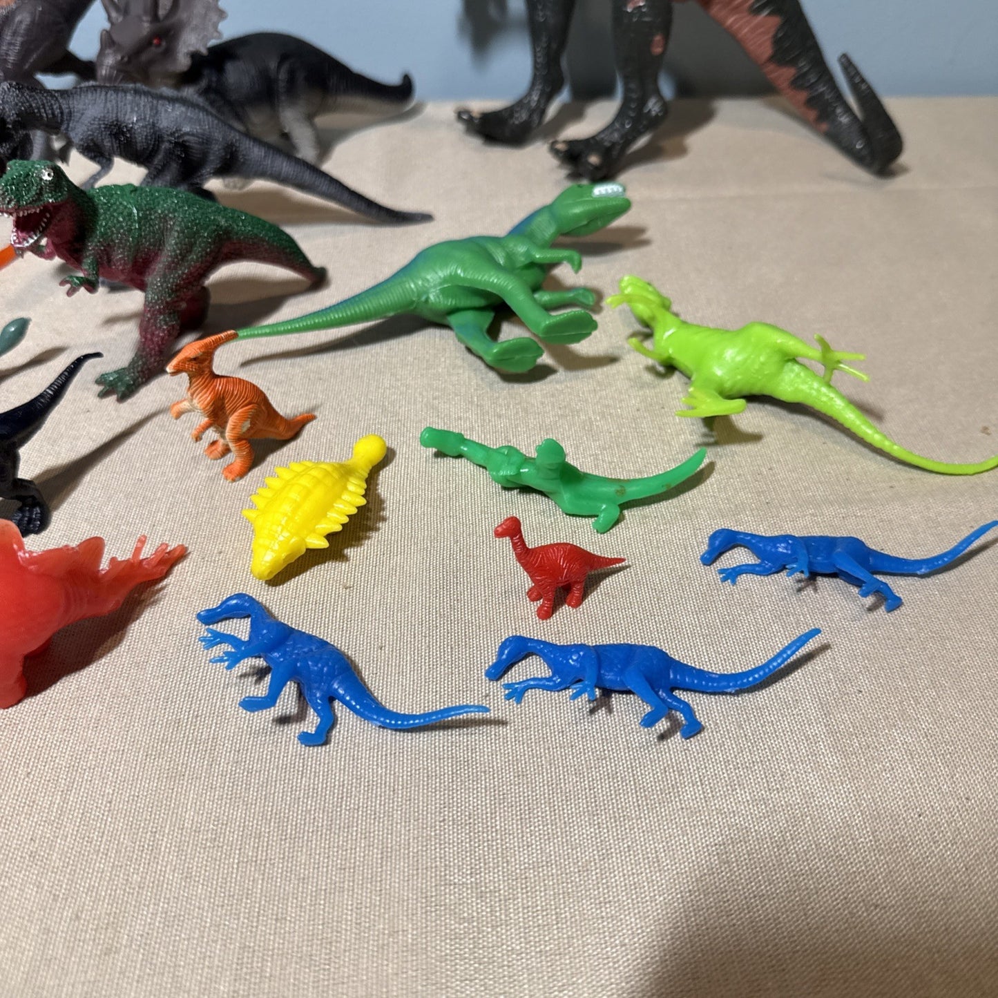 Toy Dinosaur Figure Lot 39 Vintage Modern Mixed Sizes Plastic Animals