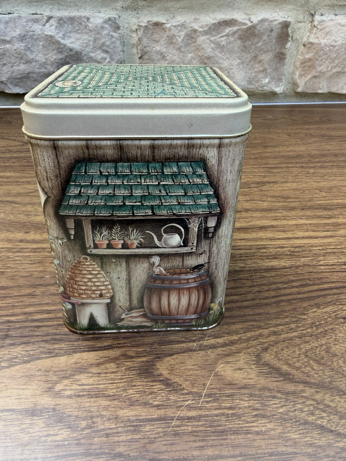 Vintage Century Resources Tin Garden Shed Beehive Rainbarrel Columbus Ohio 6.5”