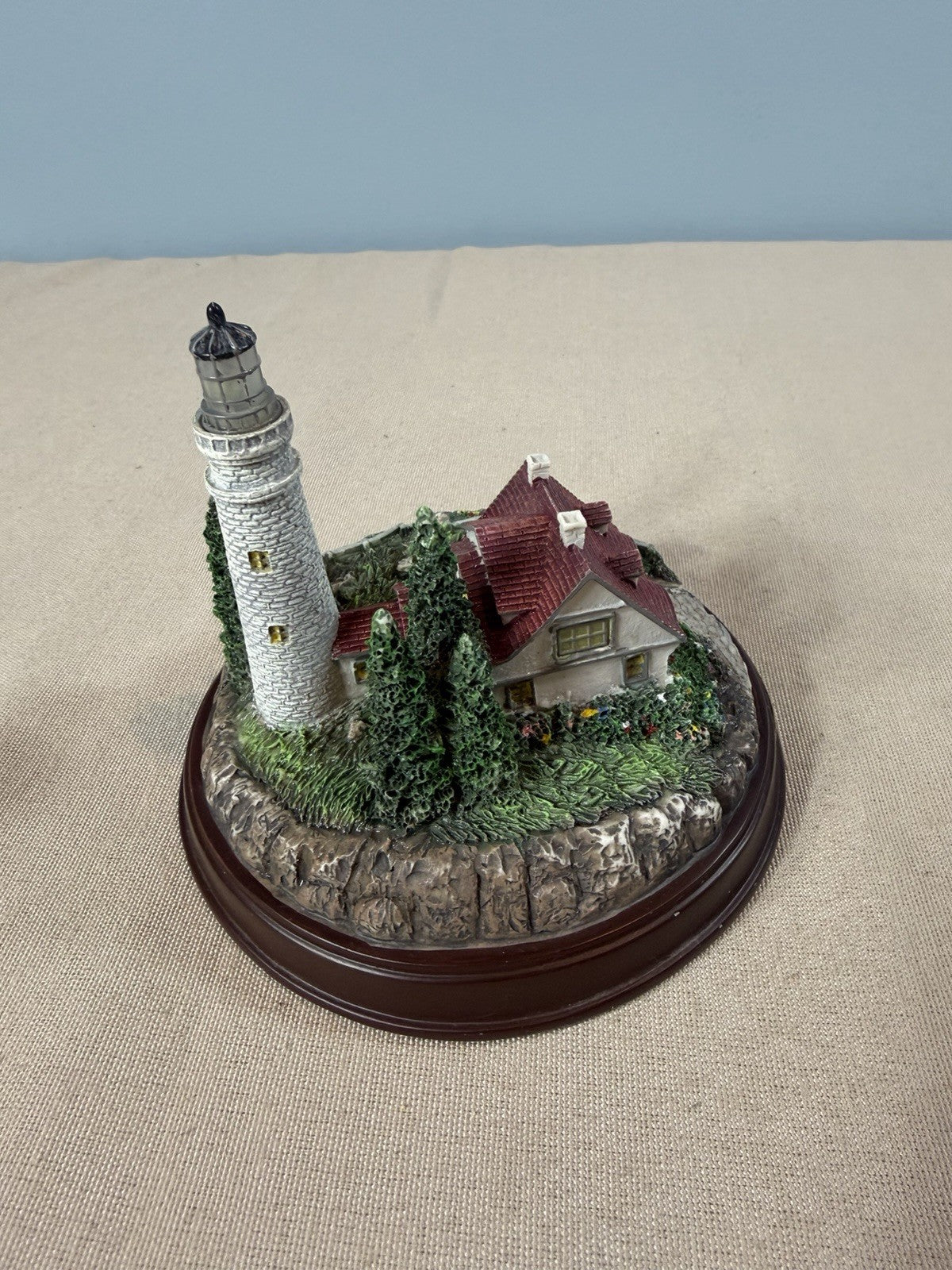 Thomas Kinkade Lighthouse Sculptures Clearing Storms Beacon of Hope Lot of 2