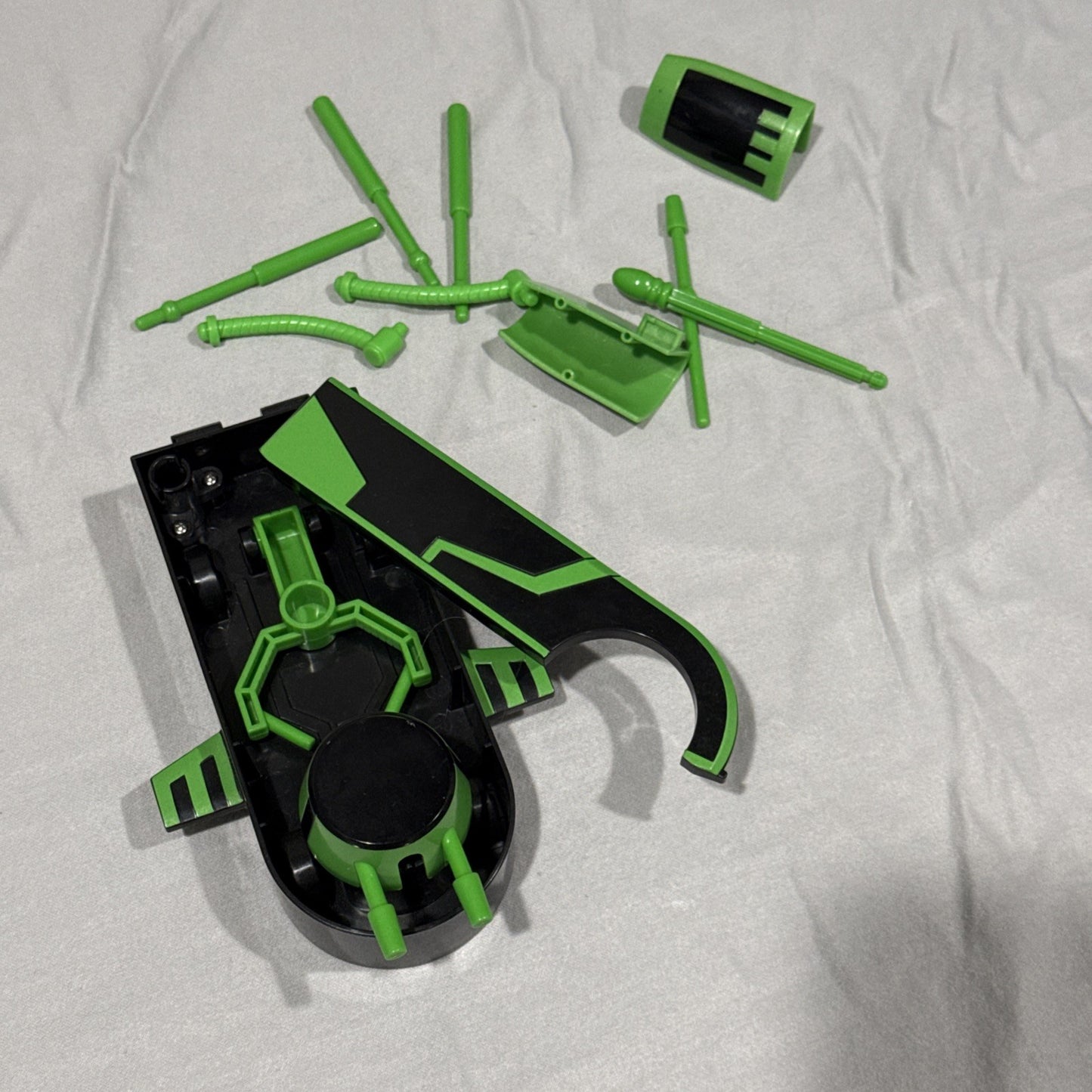 2009 Ben 10 Galvanic Gunship Parts Lot, Bandai, Green Black Accessories Parts