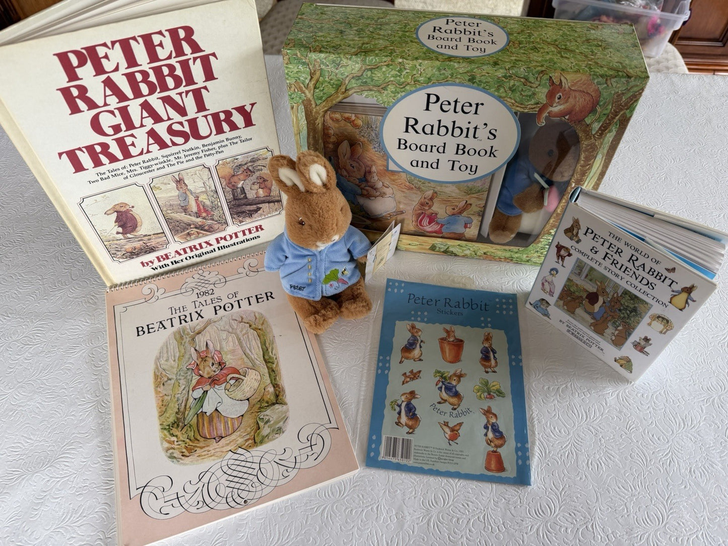 Vintage Beatrix Potter Peter Rabbit Treasury Books Stickers 1983 Gift Lot