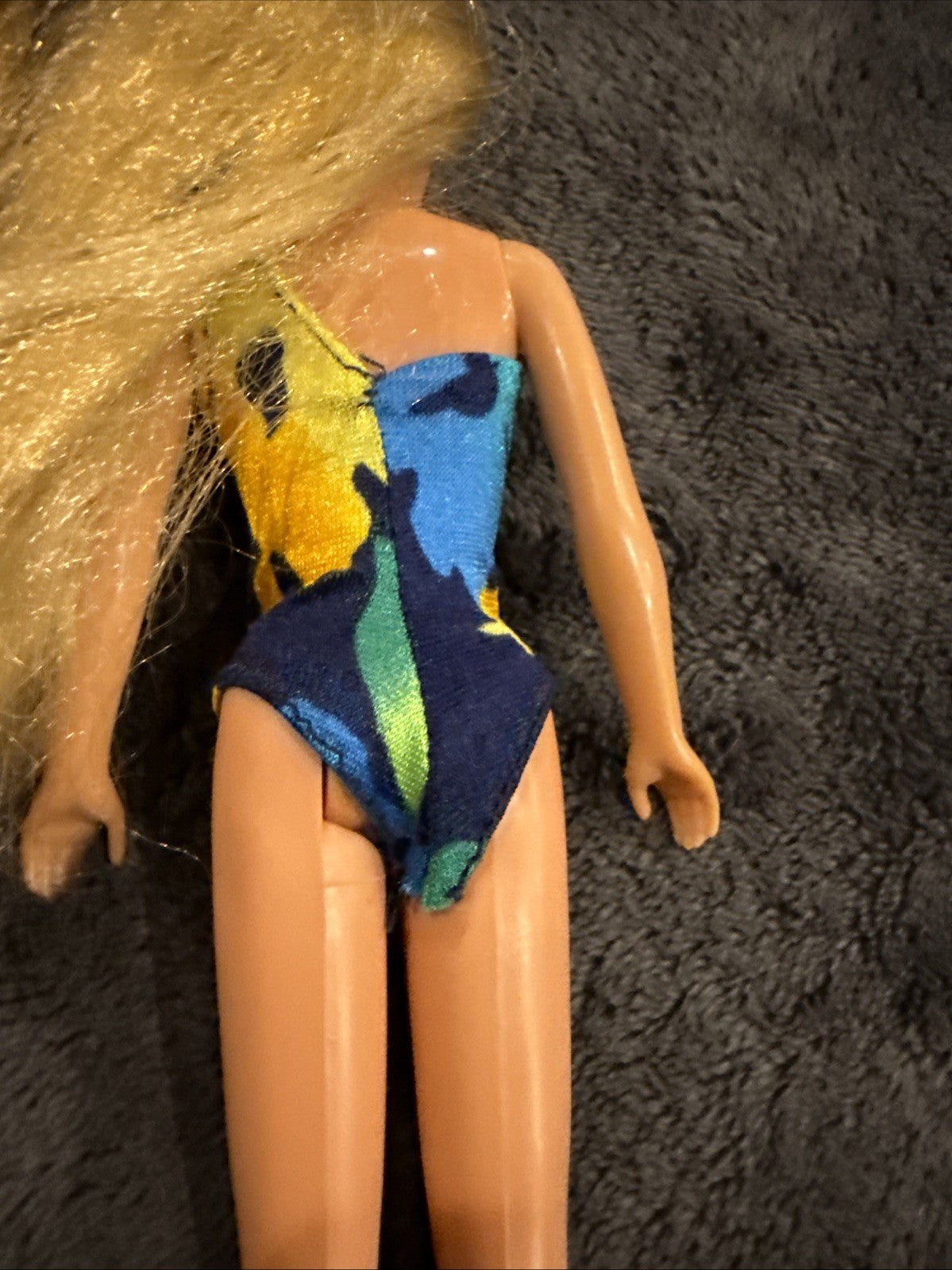 Vintage 1985 Mattel Tropical Skipper Barbie Doll Blonde Yellow Blue Swimsuit