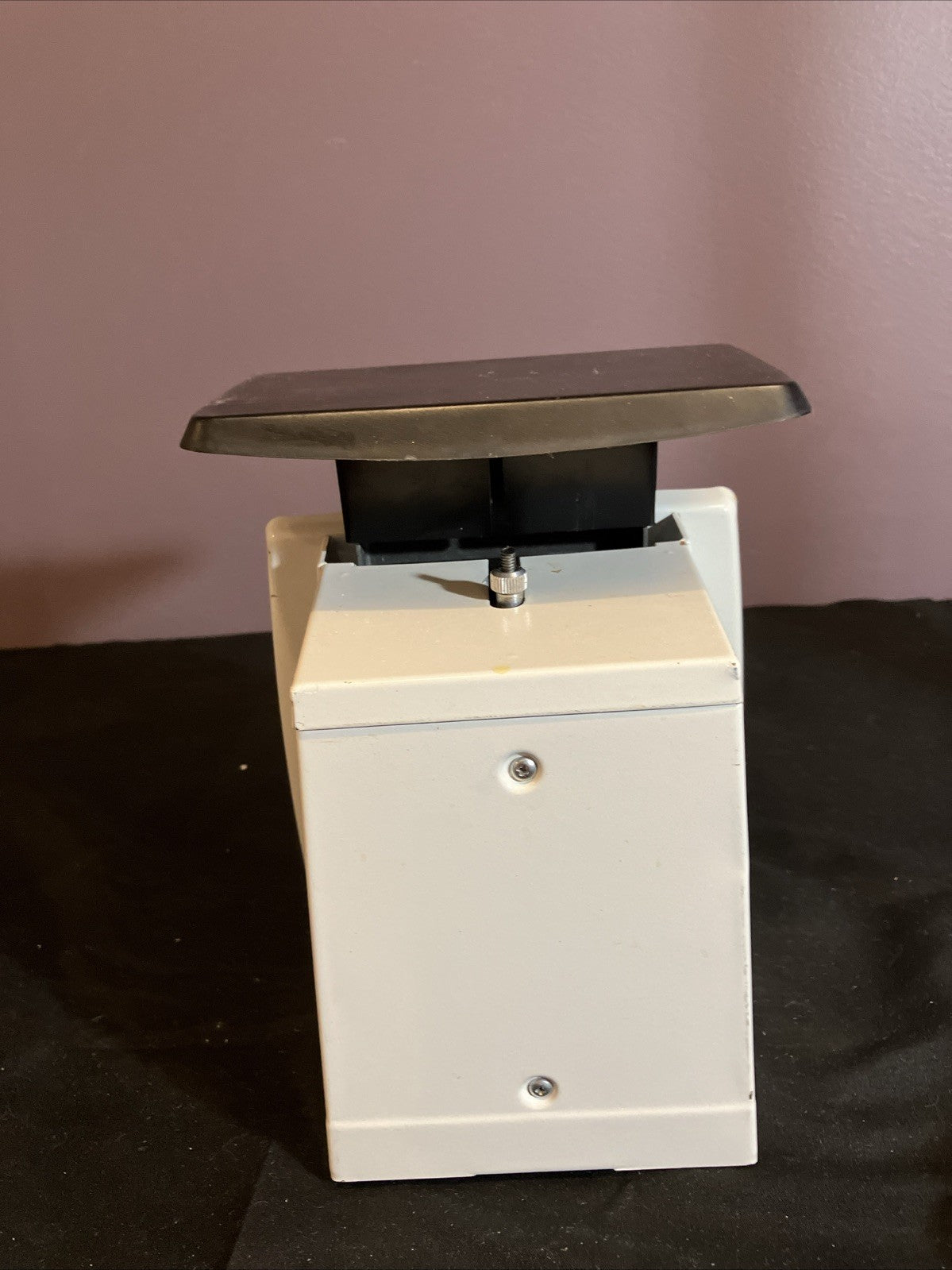 Vintage Hanson Utility Scale 25 lb White Black Kitchen Farm Scale USA