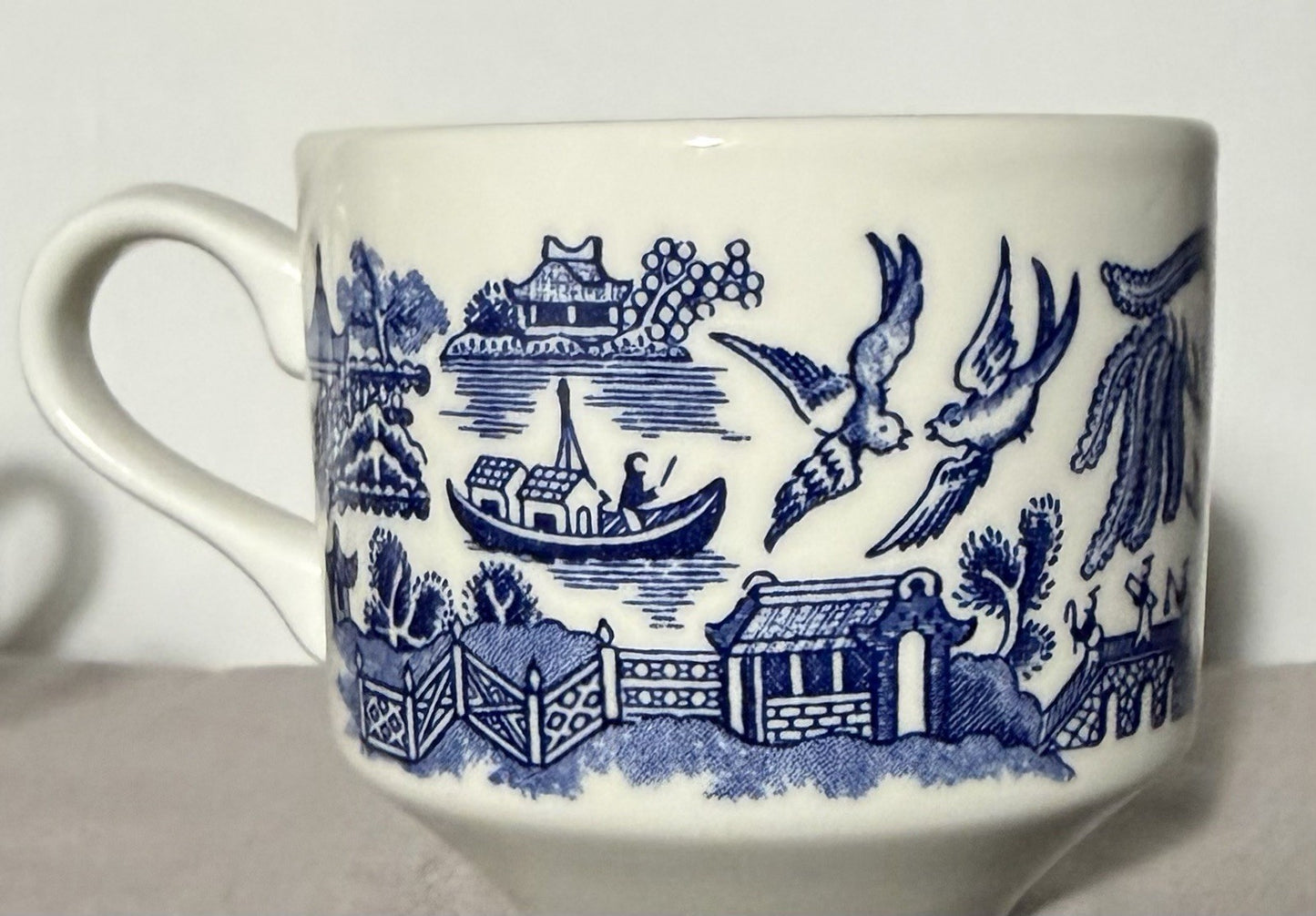 Vintage Churchill Blue Willow Tea Coffee Cups Set of 3 Footed England