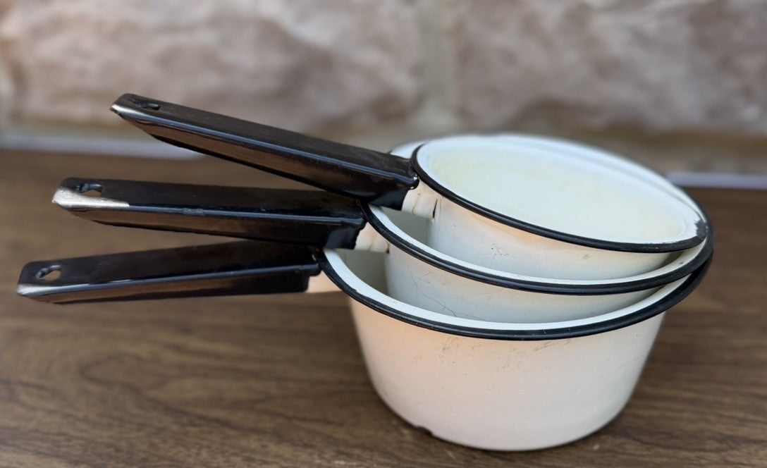 Vintage White Enamelware Nesting Saucepan Pot Cookware Farmhouse Kitchen Lot