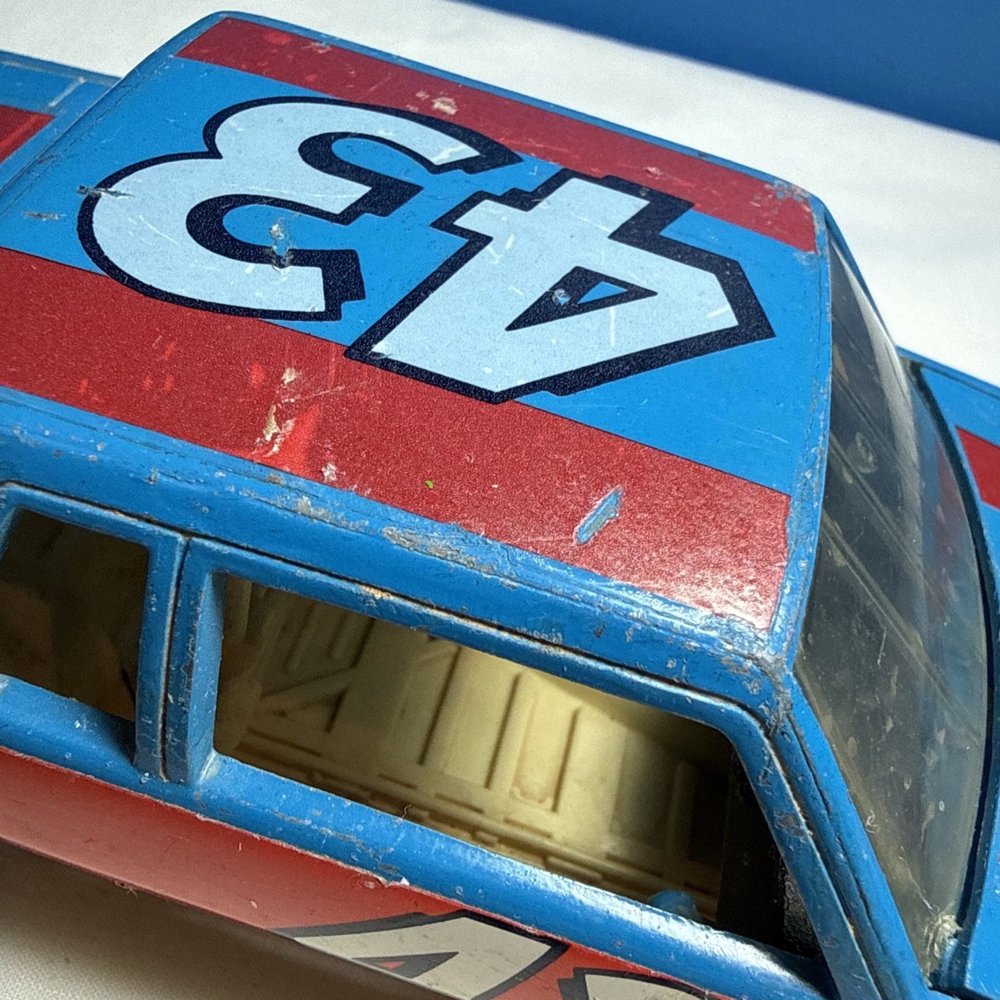 Vintage Ertl Richard Petty STP 43 1980 Chevrolet Caprice 1/24 NASCAR Diecast Car