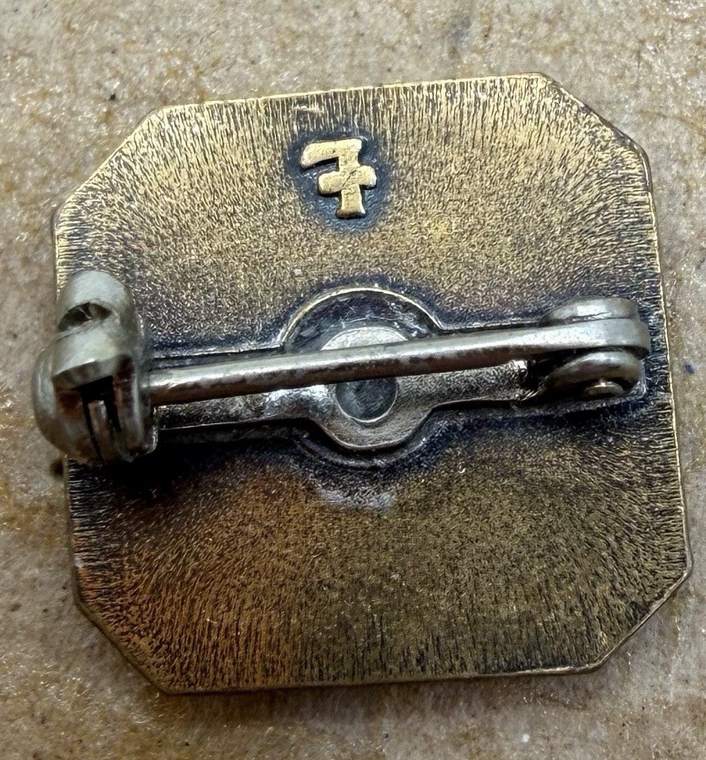 Vintage 4H Four Leaf Clover Club Logo First Year  Lapel Pin Brooch