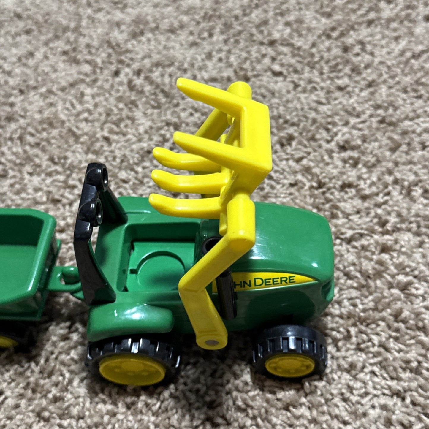 2010 John Deere RC2 Tractor with Tiller Thrasher and Driver Farm Toy Set