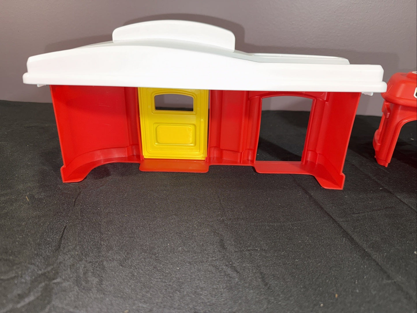 2021 Keenway Metro Force Fire Station Playset Helipad - Incomplete