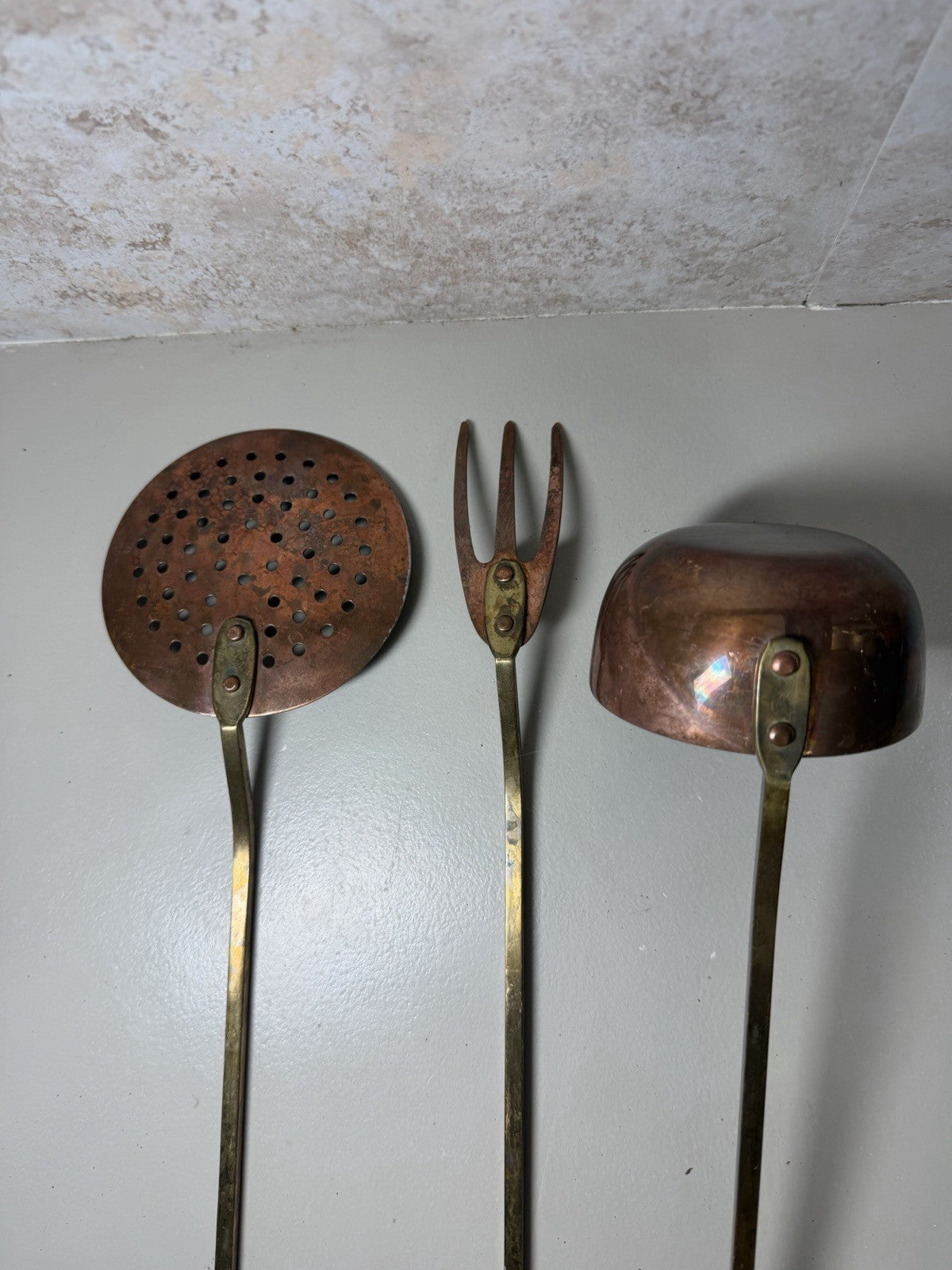 Vintage Copper Cookware Pot Pan Mixing Bowl Measuring Cup Ladle Skimmer Kitchen