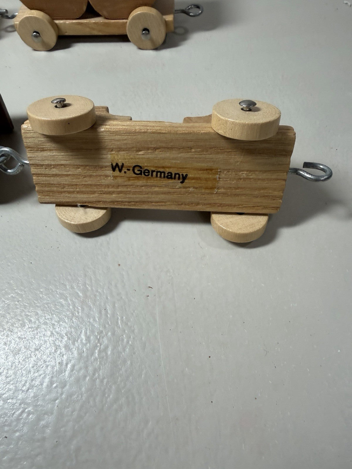 Vintage Loquai Holzkunst Wooden Train Set Engine Cars Folk Art Germany Handcraft