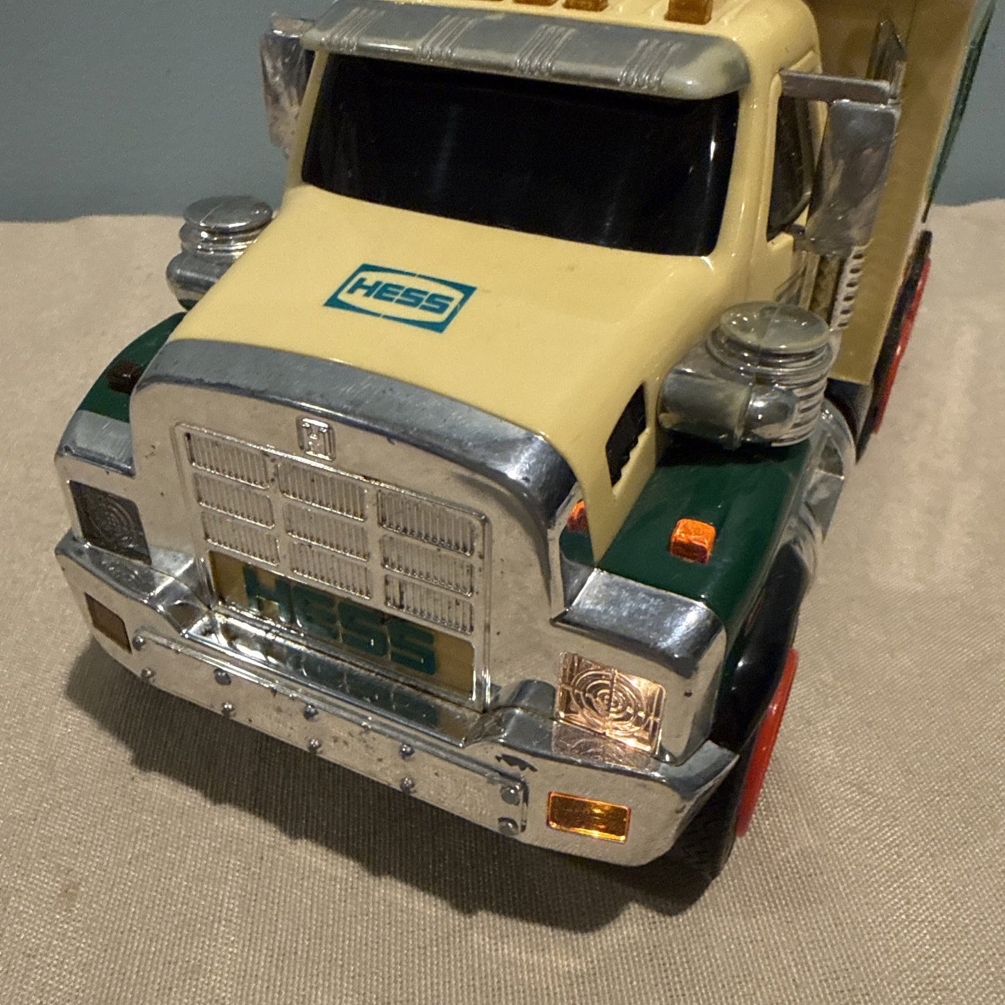 2008 Hess Truck Front Loader Lights Works Rolling Construction Vehicle
