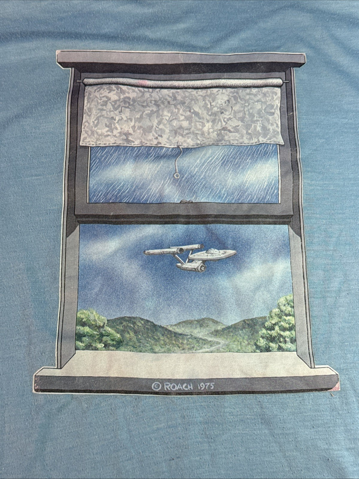 Vintage 1975 Star Trek Shirt Roach Studios USS Enterprise Single Stitch Fits S/M