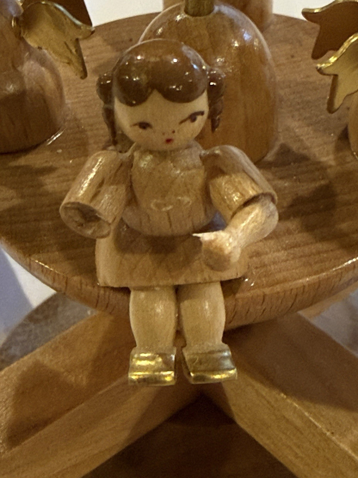 Erzgebirgische Volkskunst Wood Angel Candle Holder, 4 Arm Gold Star, German Folk