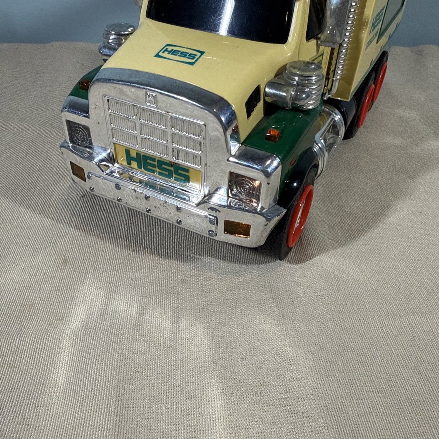2008 Hess Truck Front Loader Lights Works Rolling Construction Vehicle