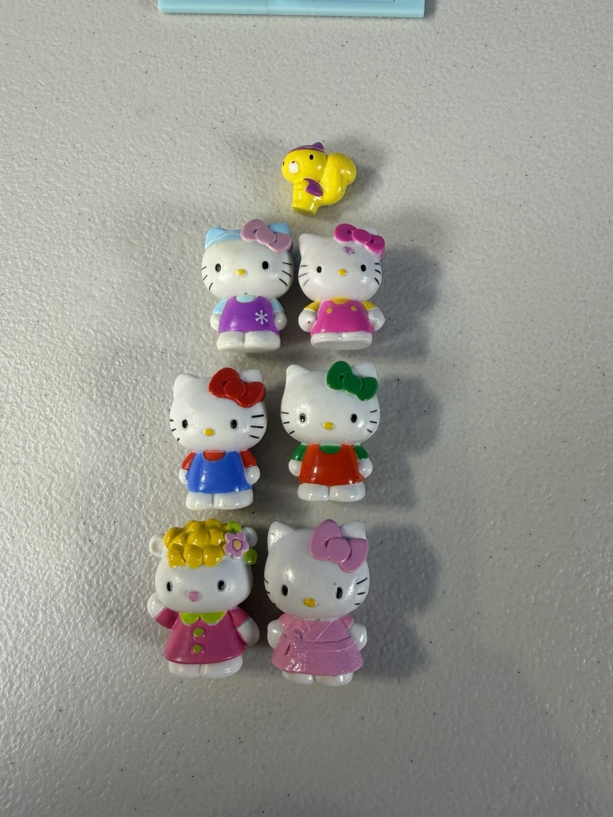 Sanrio Hello Kitty Mini Building Playset Lot 6 Figures Accessories Toy Houses