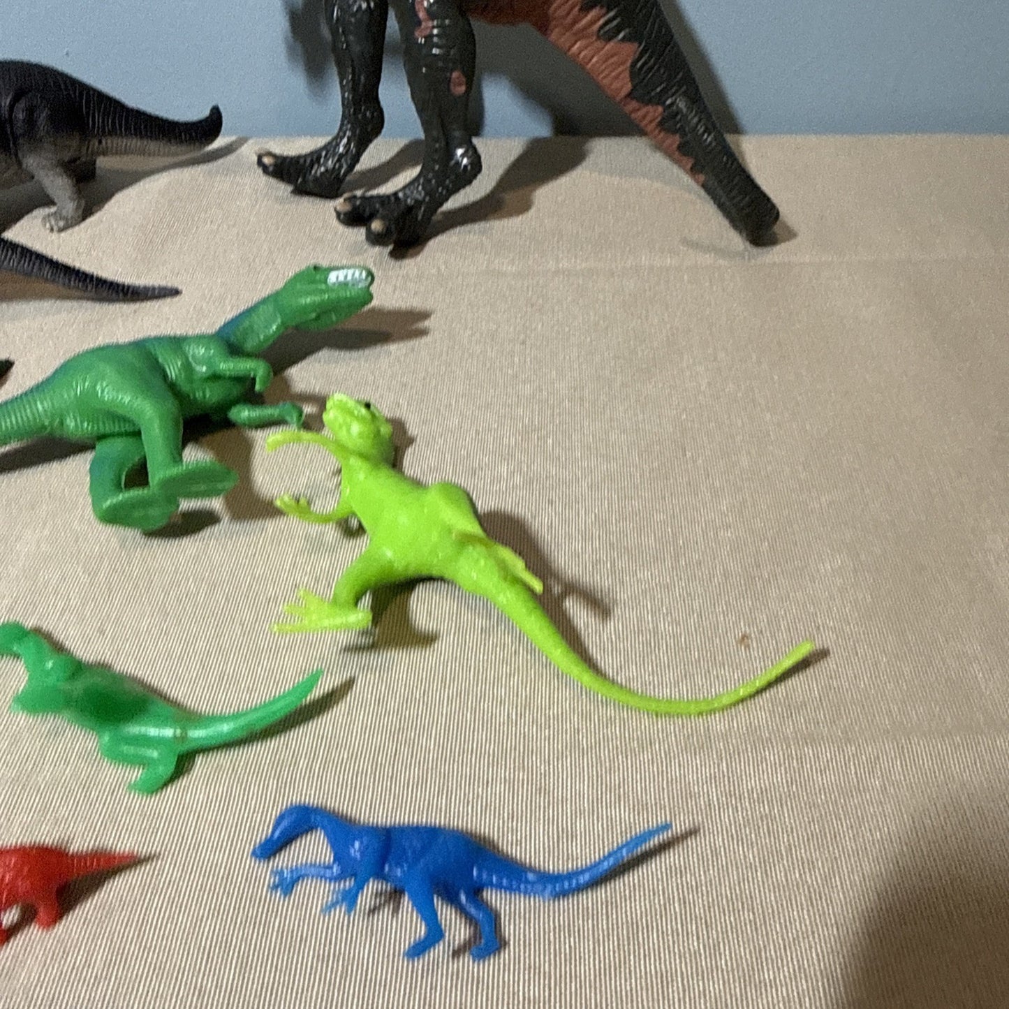 Toy Dinosaur Figure Lot 39 Vintage Modern Mixed Sizes Plastic Animals