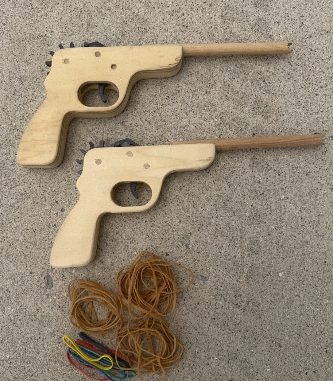Handmade Wooden Rubber Band Guns Lot 2 Toy Pistols Plus 20 Rubber Bands Targets