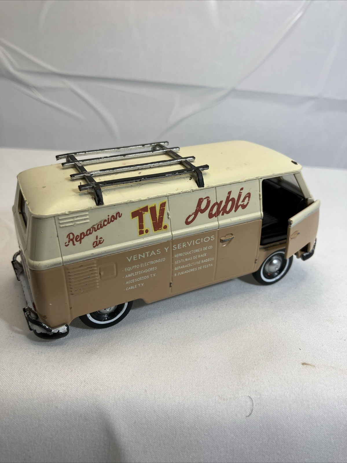 Jada Transformers Wheeljack VW Bus 1:32 Diecast Hollywood Rides