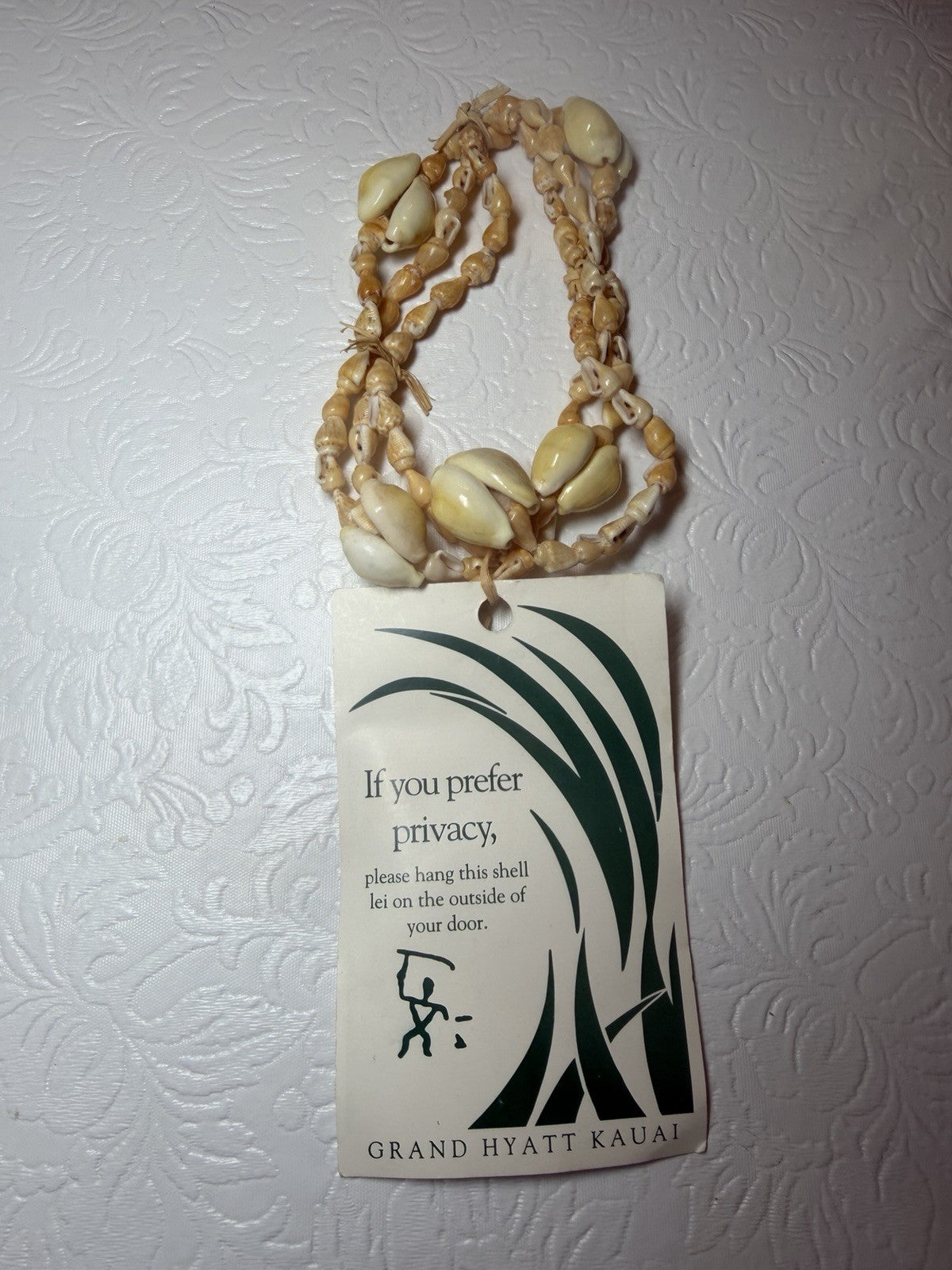 Vintage Grand Hyatt Kauai Hawaii Do Not Disturb Door Hanger Shell Lei Kapu Sign