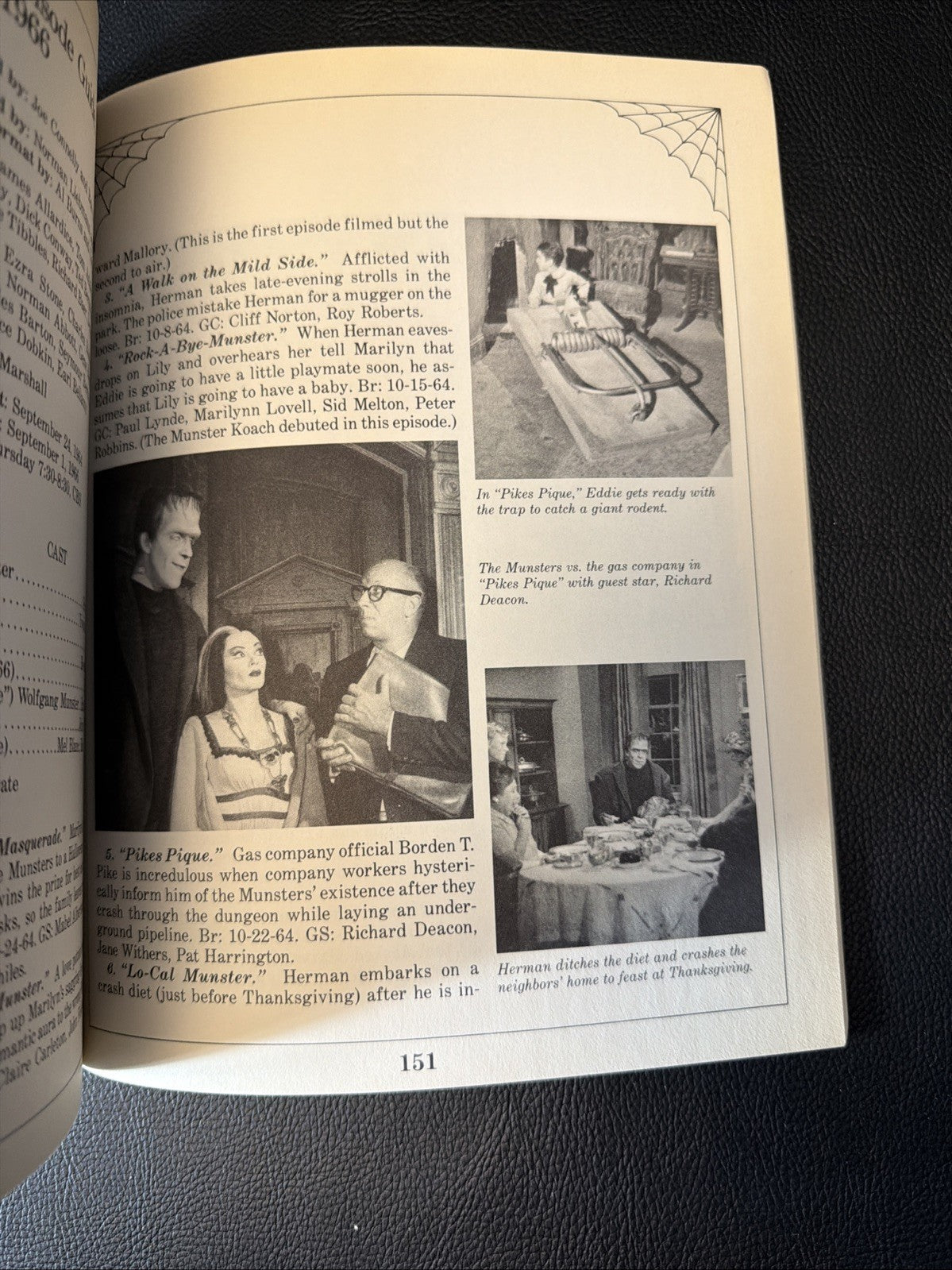 The Munsters TV First Family Fright Official Ghoul Guide Stephen Cox 1989 Book