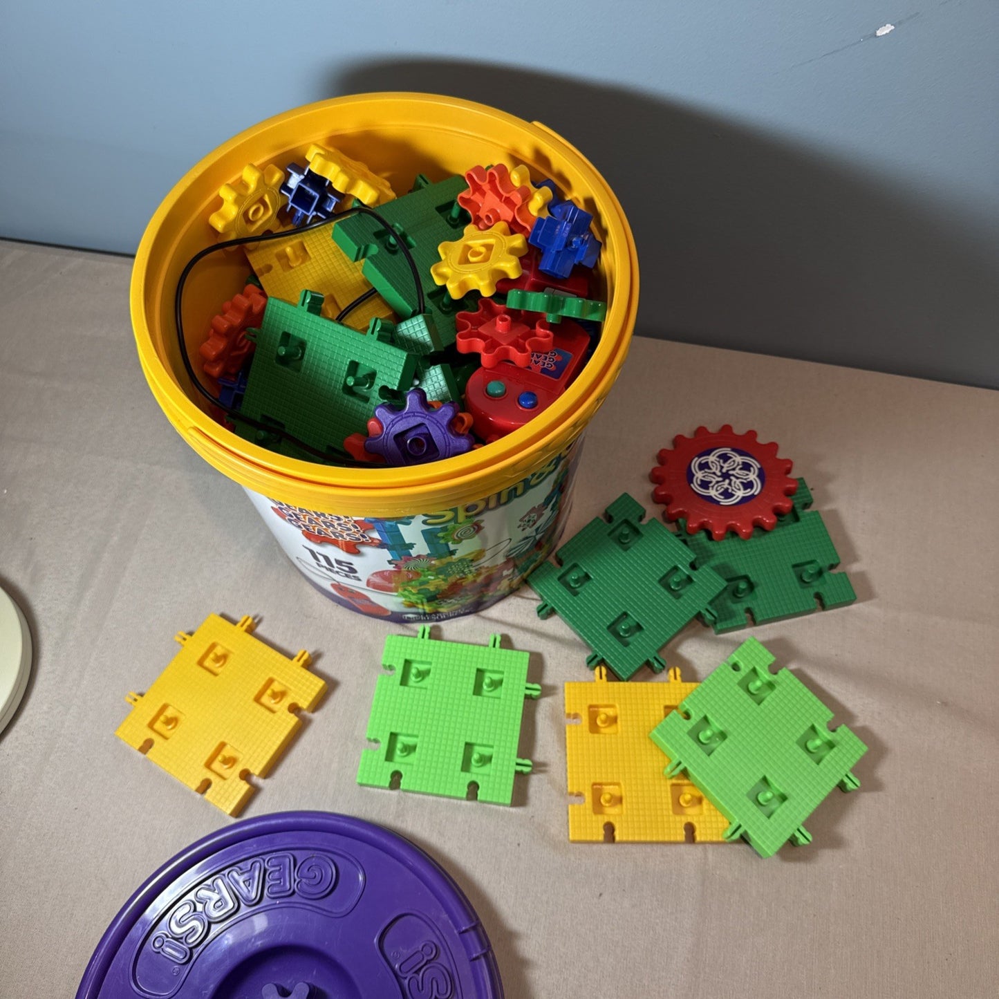 Gears Gears Gears Spin n Glow Learning Resources Motorized Play Set Complete