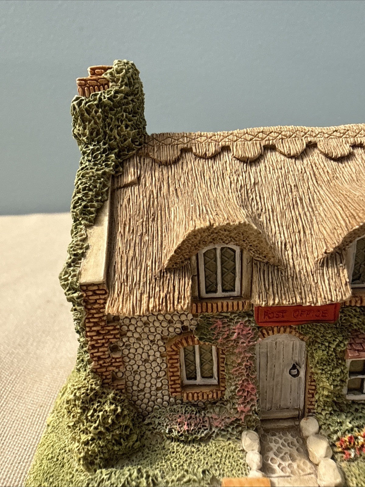 Lilliput Lane Mrs. Pinkerton's Post Office Cottage 1989 Artist Signed 1993