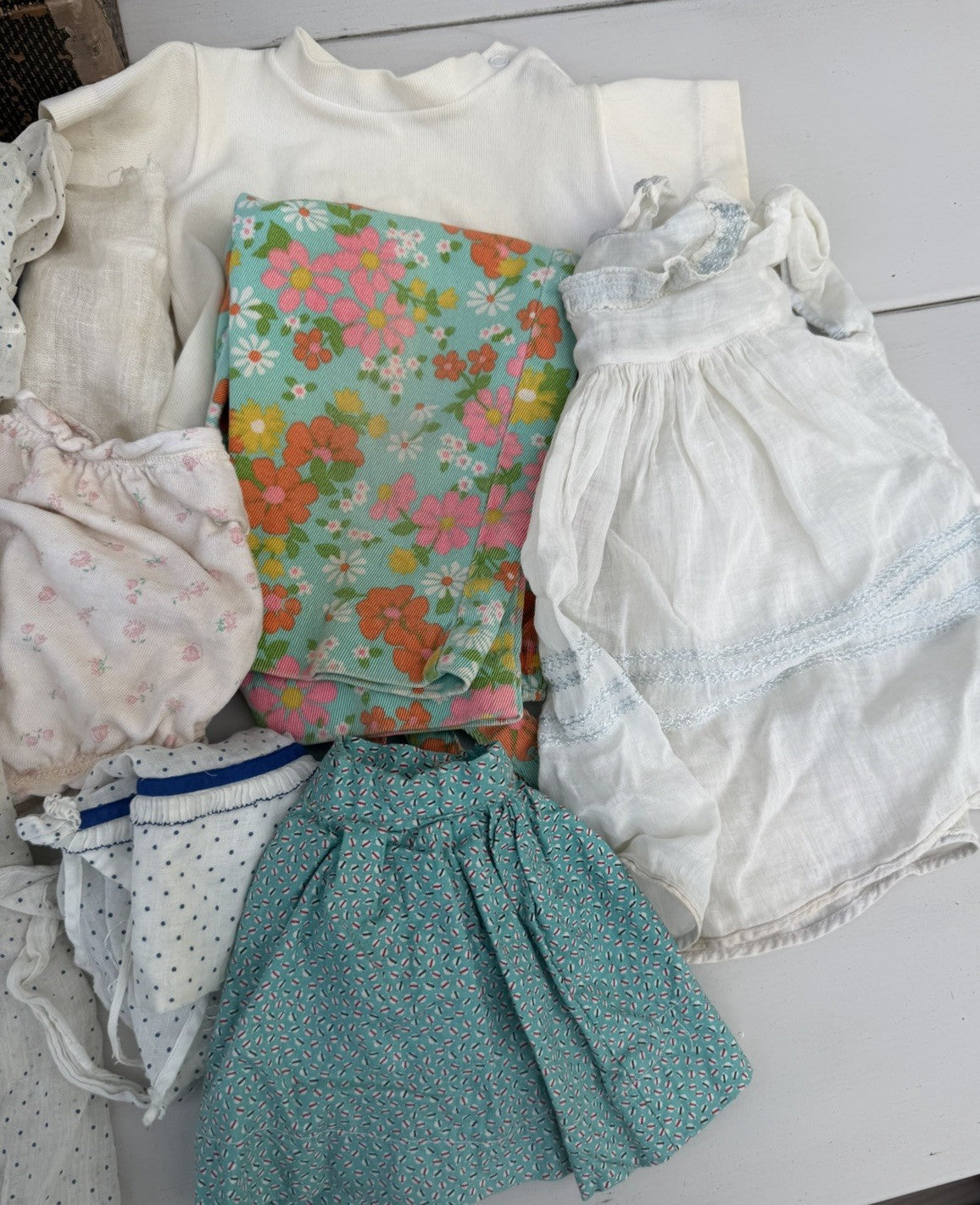Vintage Doll Suitcase with Vintage Homemade Doll Clothes 23 Pieces
