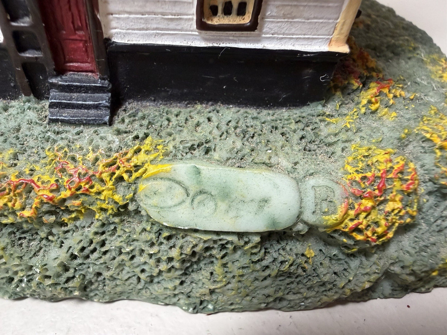 Lighthouse Figurine Coastal Ocean Beach House Cottage Nautical Resin Statue
